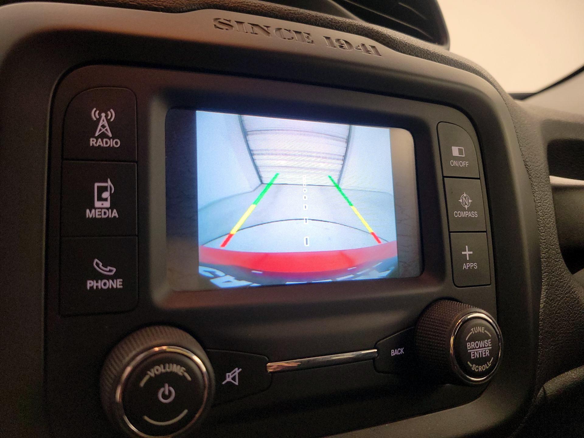 Thumbnail: 2017 Jeep Renegade - 14