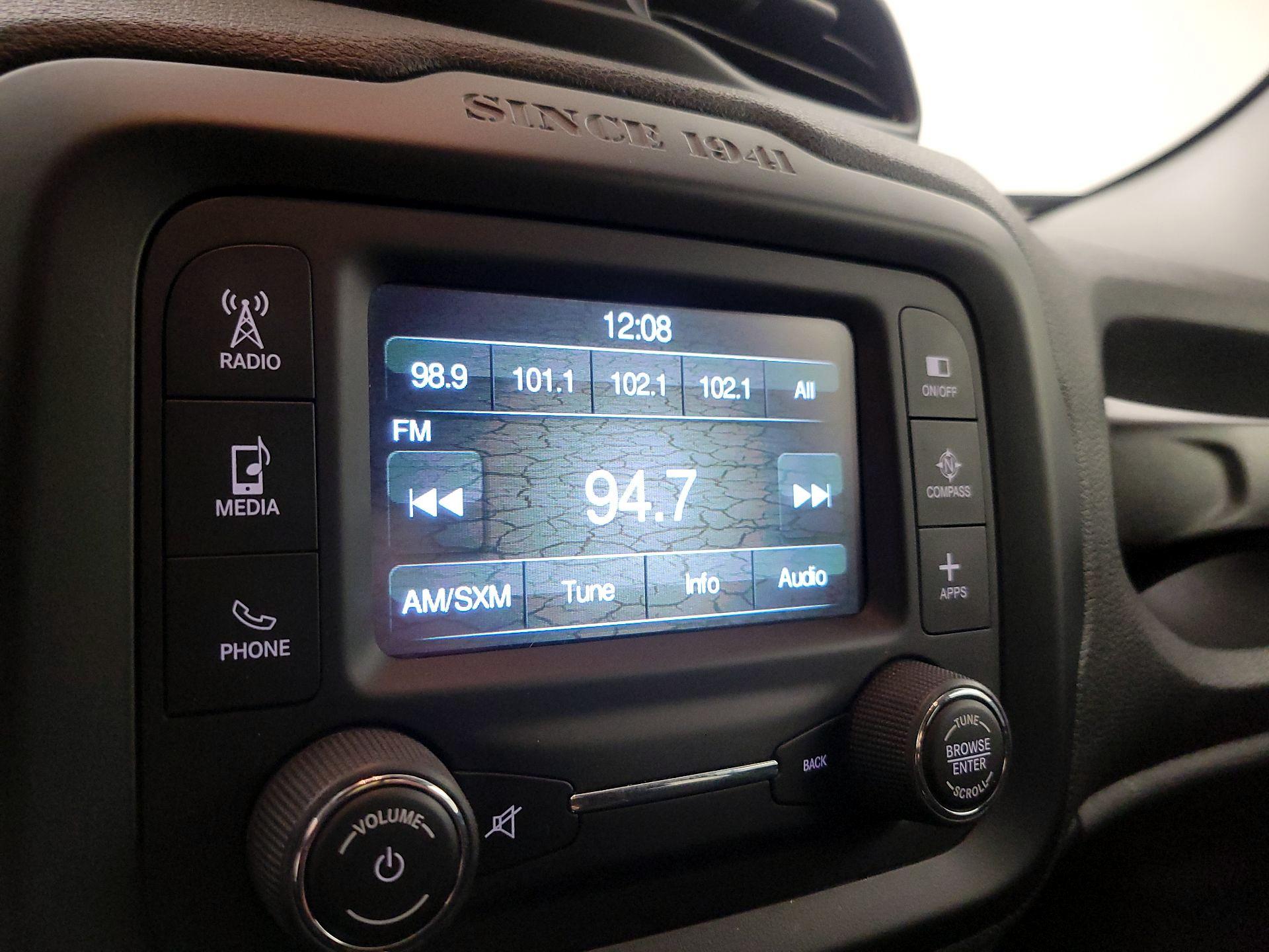 Thumbnail: 2017 Jeep Renegade - 15