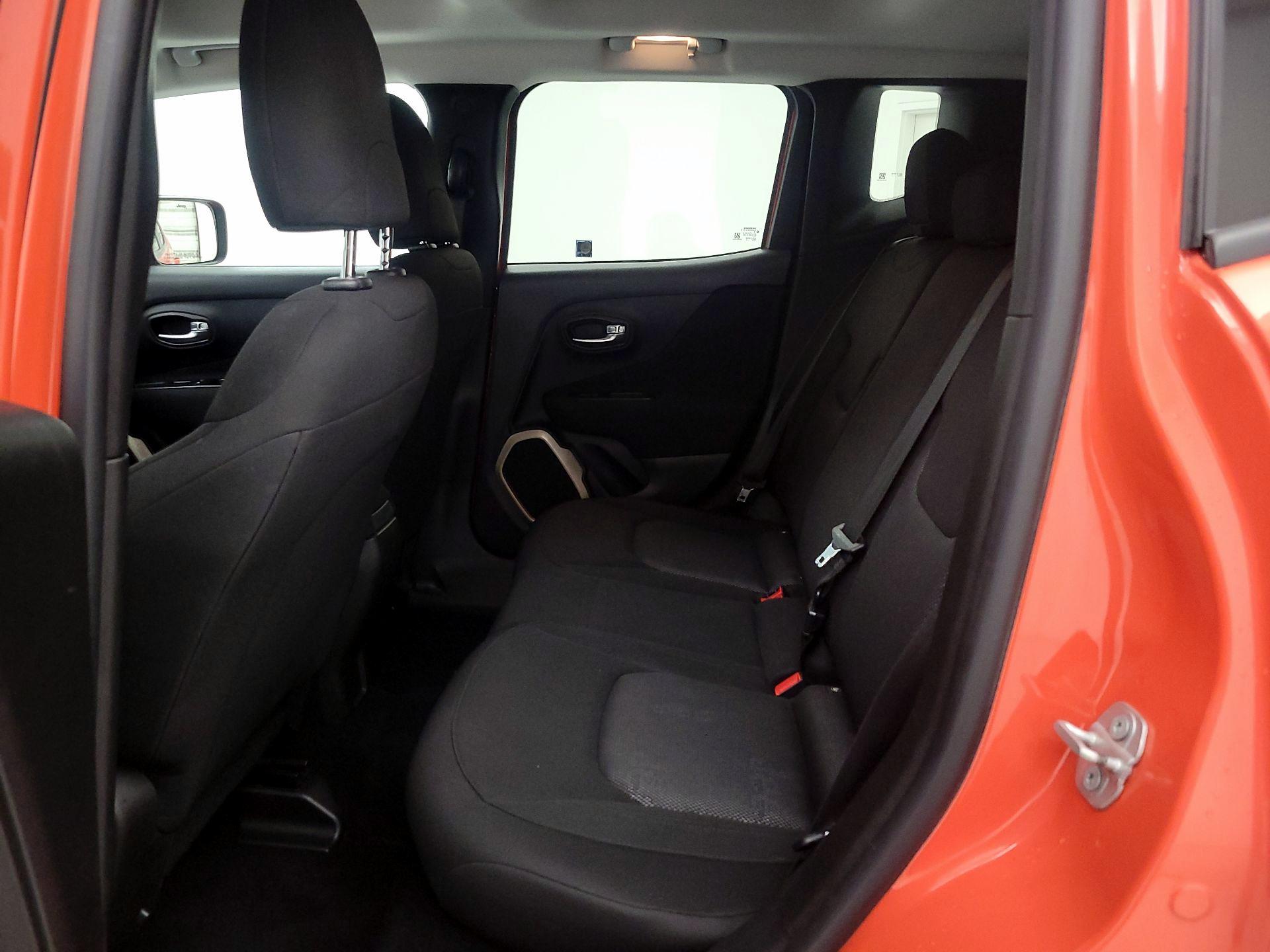 Thumbnail: 2017 Jeep Renegade - 19