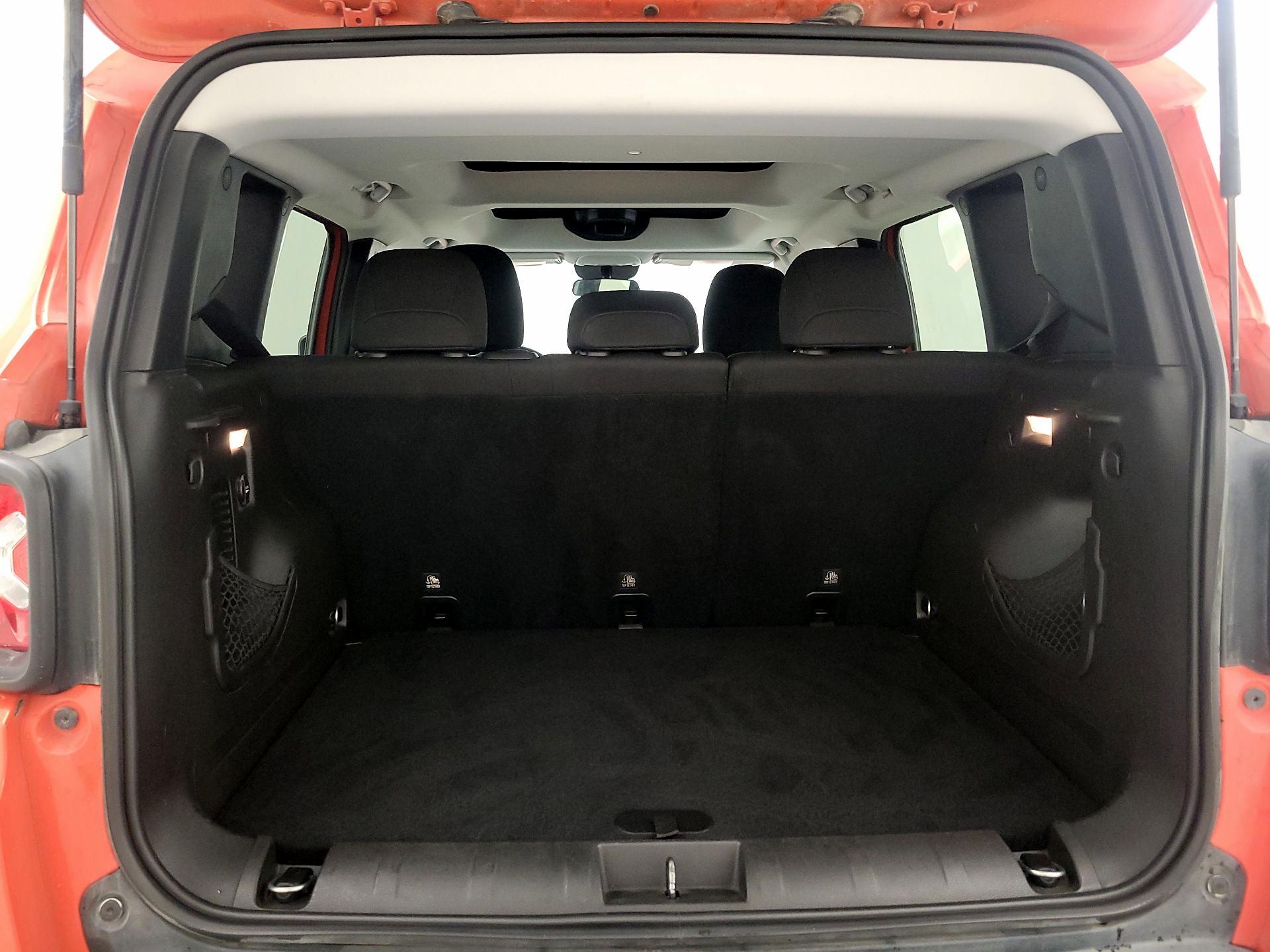 Thumbnail: 2017 Jeep Renegade - 20