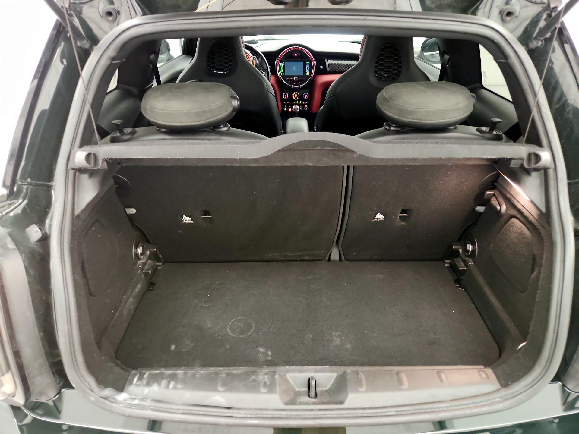 Thumbnail: 2018 MINI Cooper Hardtop - 20