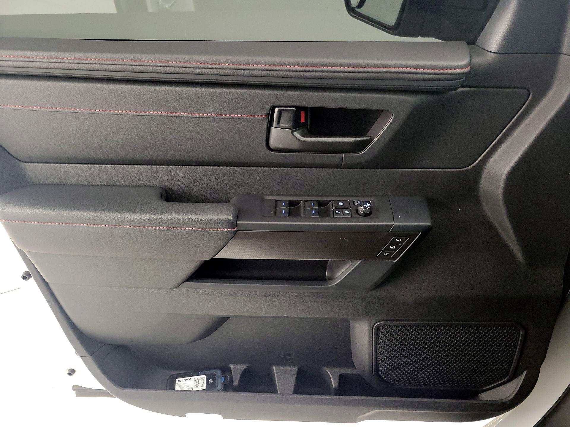 Thumbnail: 2024 Toyota Tundra - 12