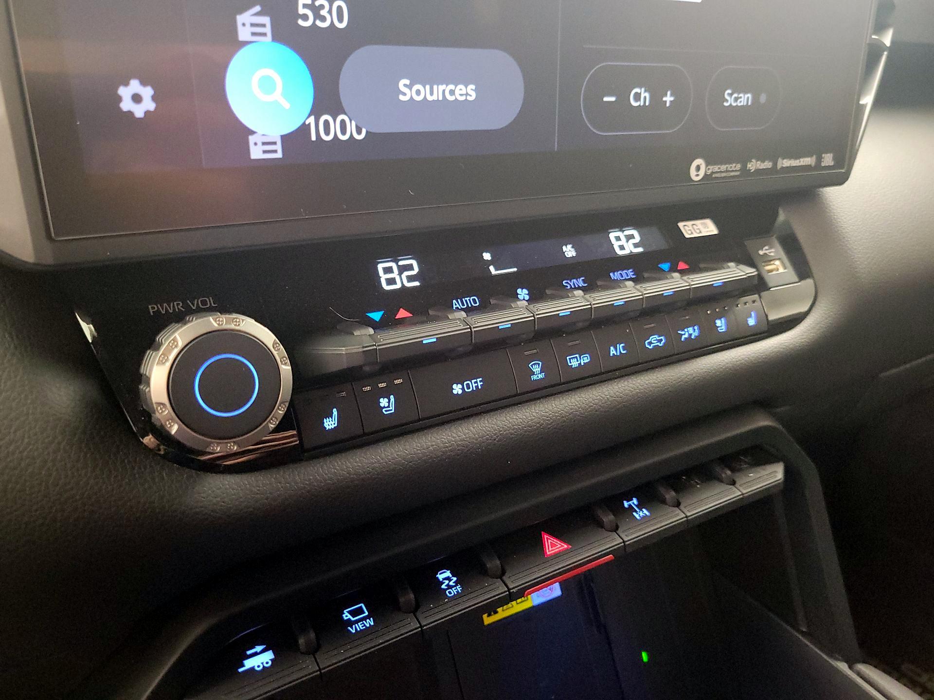 Thumbnail: 2024 Toyota Tundra - 16