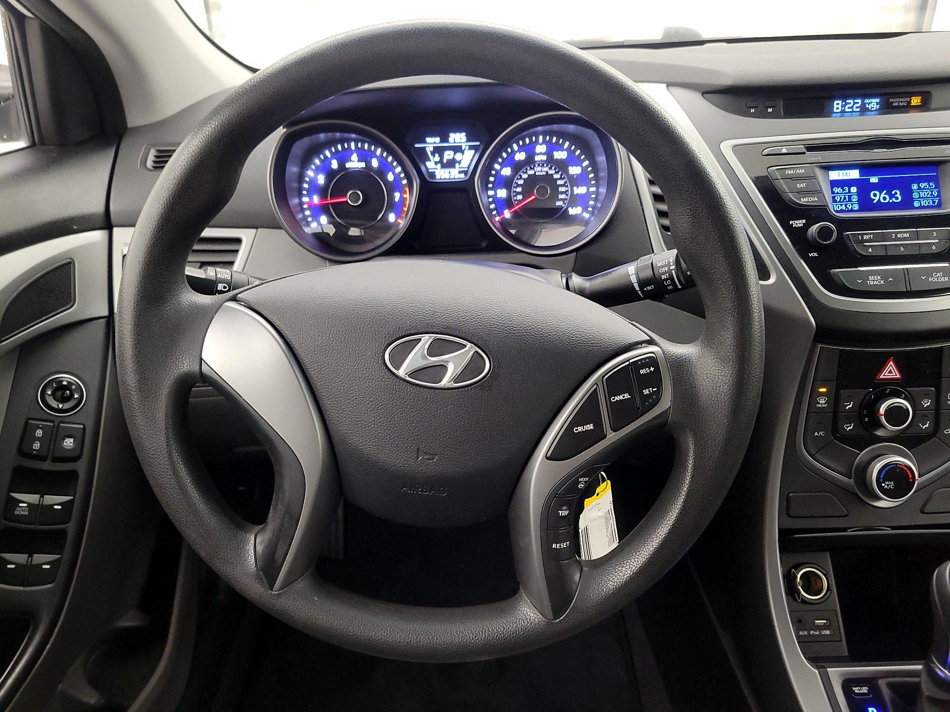 Thumbnail: 2014 Hyundai Elantra - 10