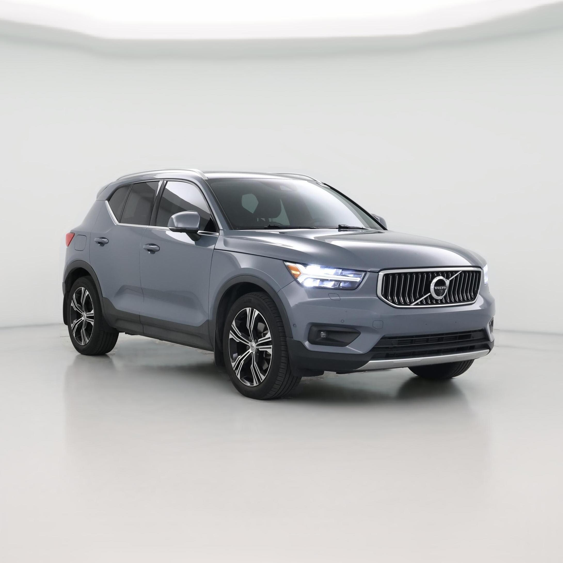 Thumbnail: 2022 Volvo XC40 - 1