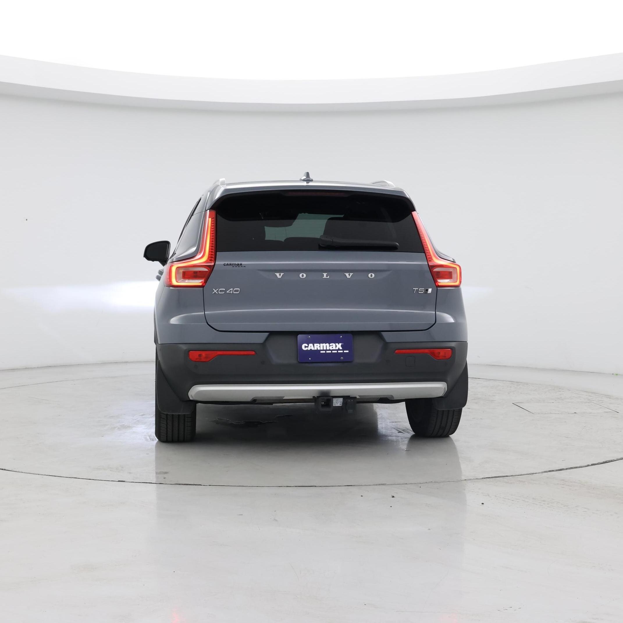Thumbnail: 2022 Volvo XC40 - 6