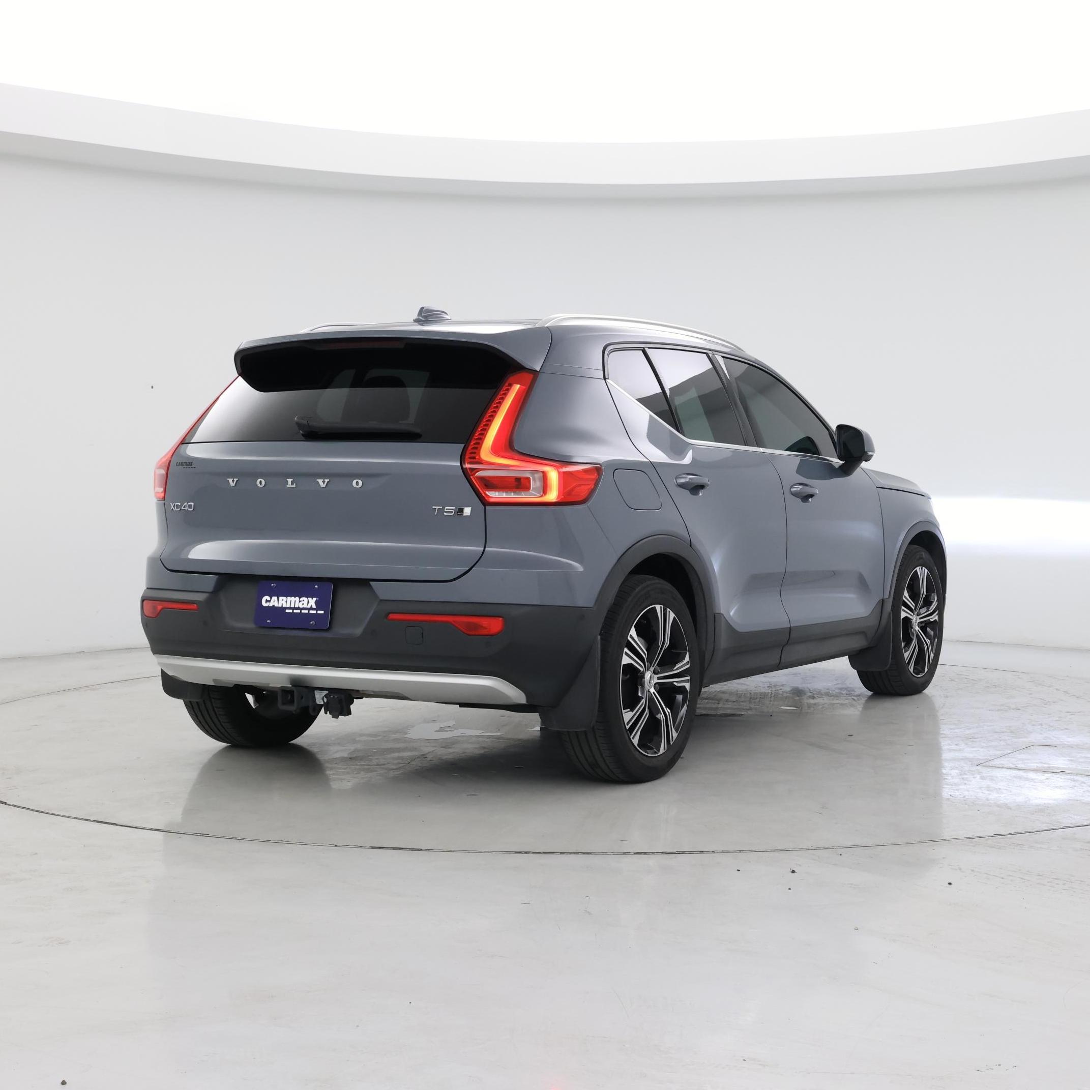 Thumbnail: 2022 Volvo XC40 - 8