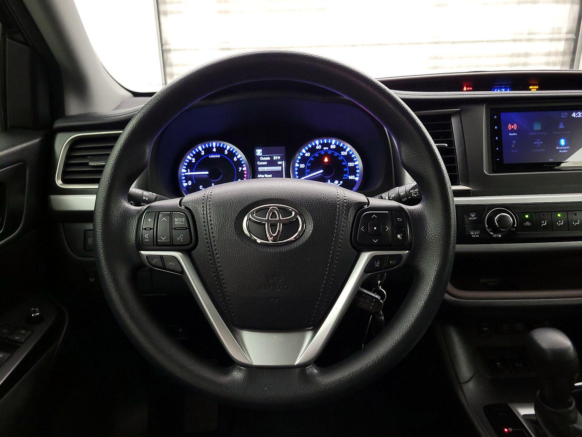 Thumbnail: 2018 Toyota Highlander - 10