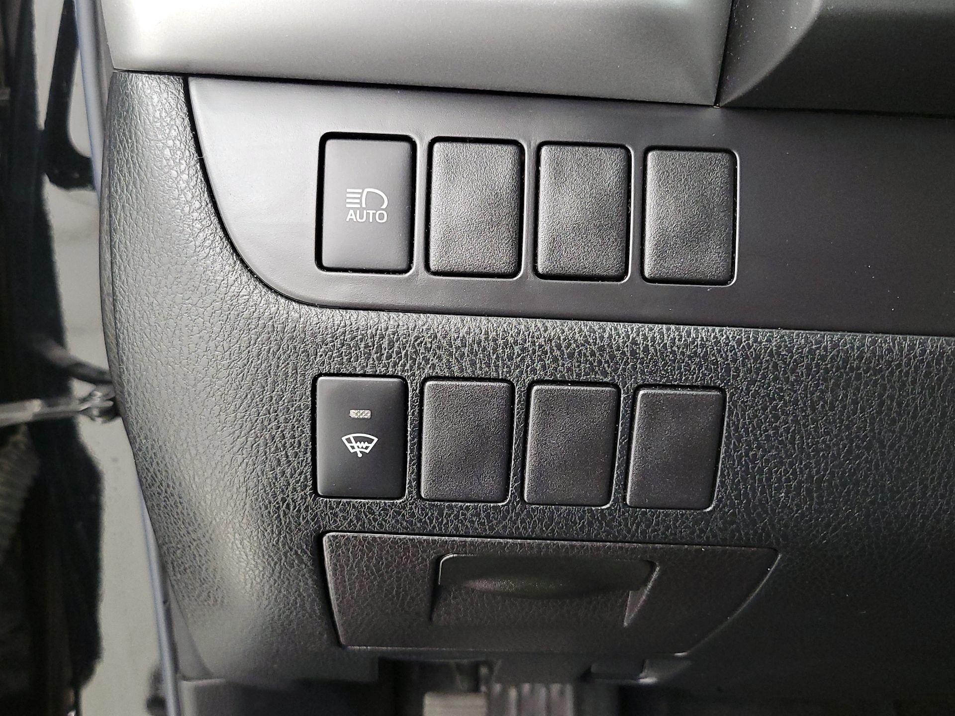 Thumbnail: 2018 Toyota Highlander - 13