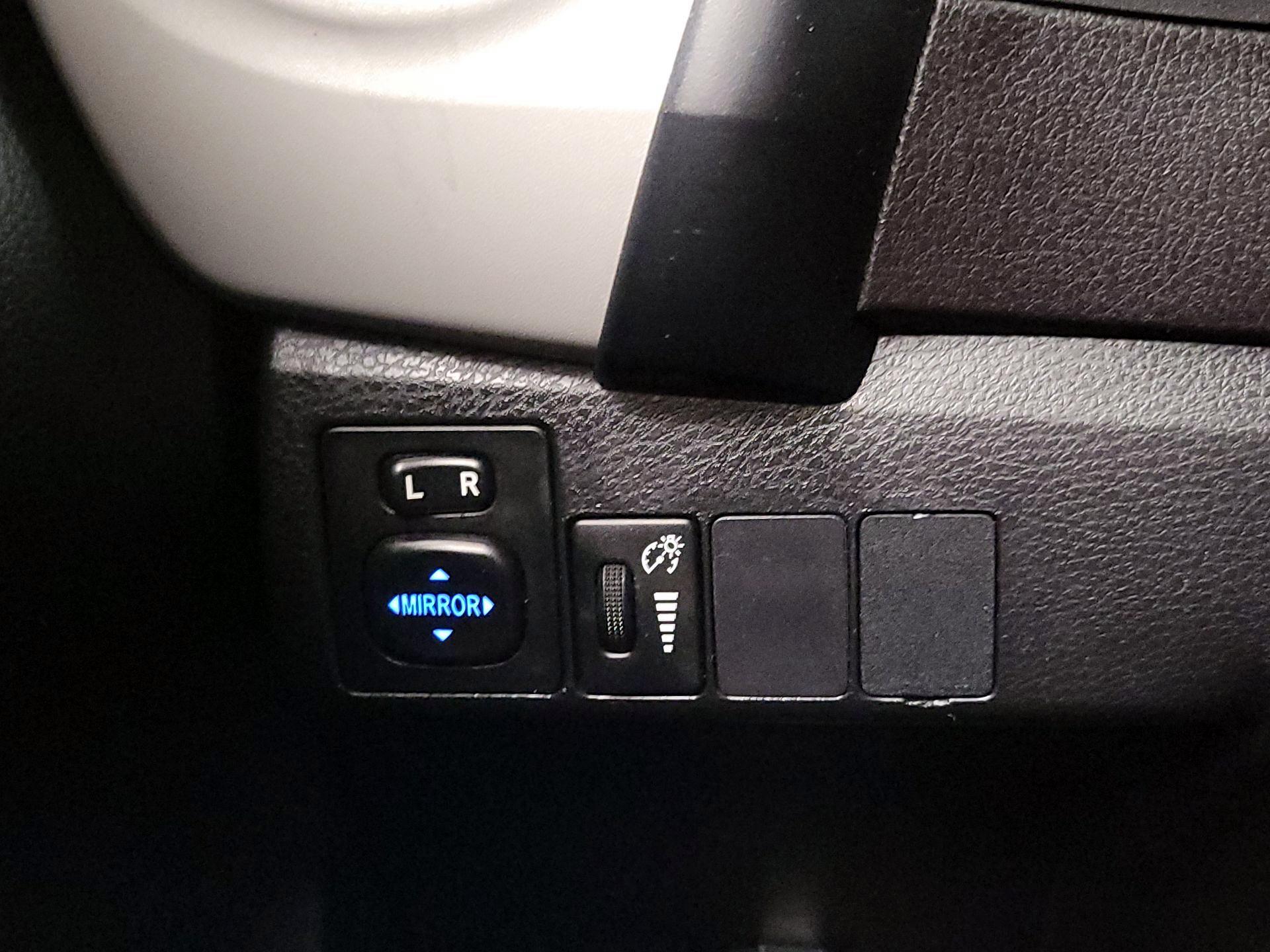 Thumbnail: 2018 Toyota Corolla - 13