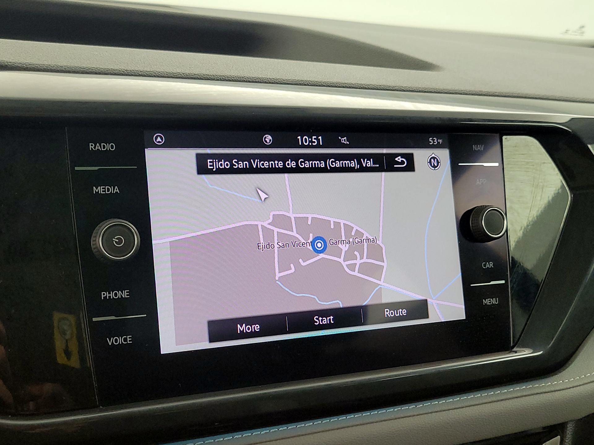 Thumbnail: 2022 Volkswagen Taos - 14