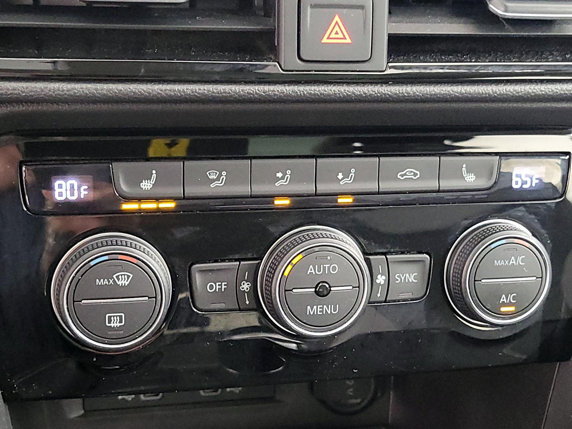 Thumbnail: 2022 Volkswagen Taos - 17