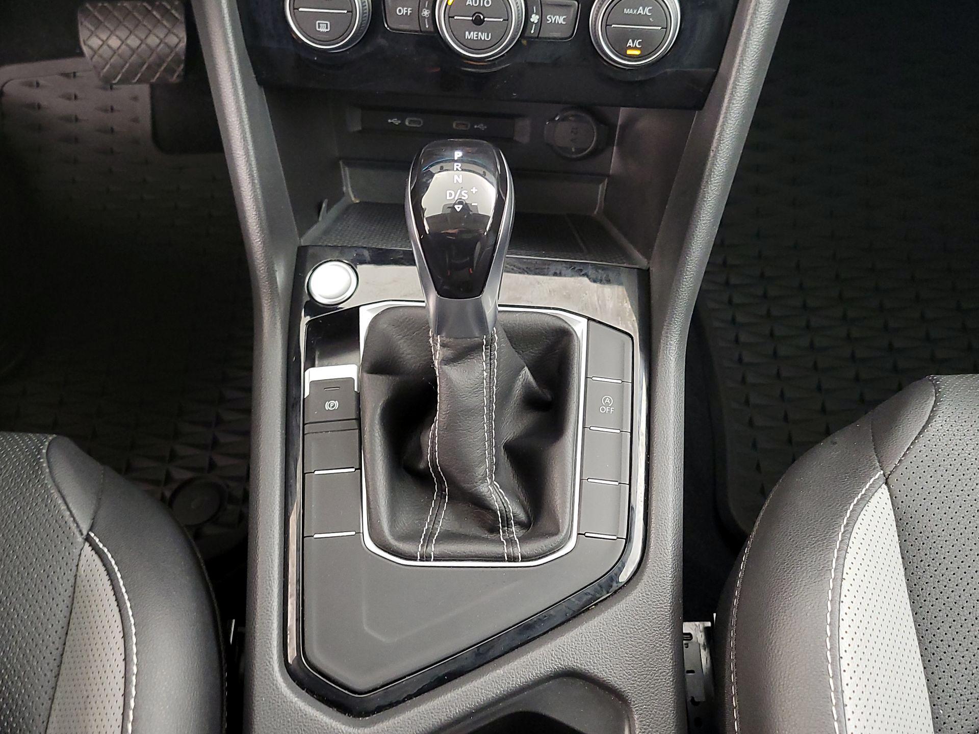 Thumbnail: 2022 Volkswagen Taos - 18