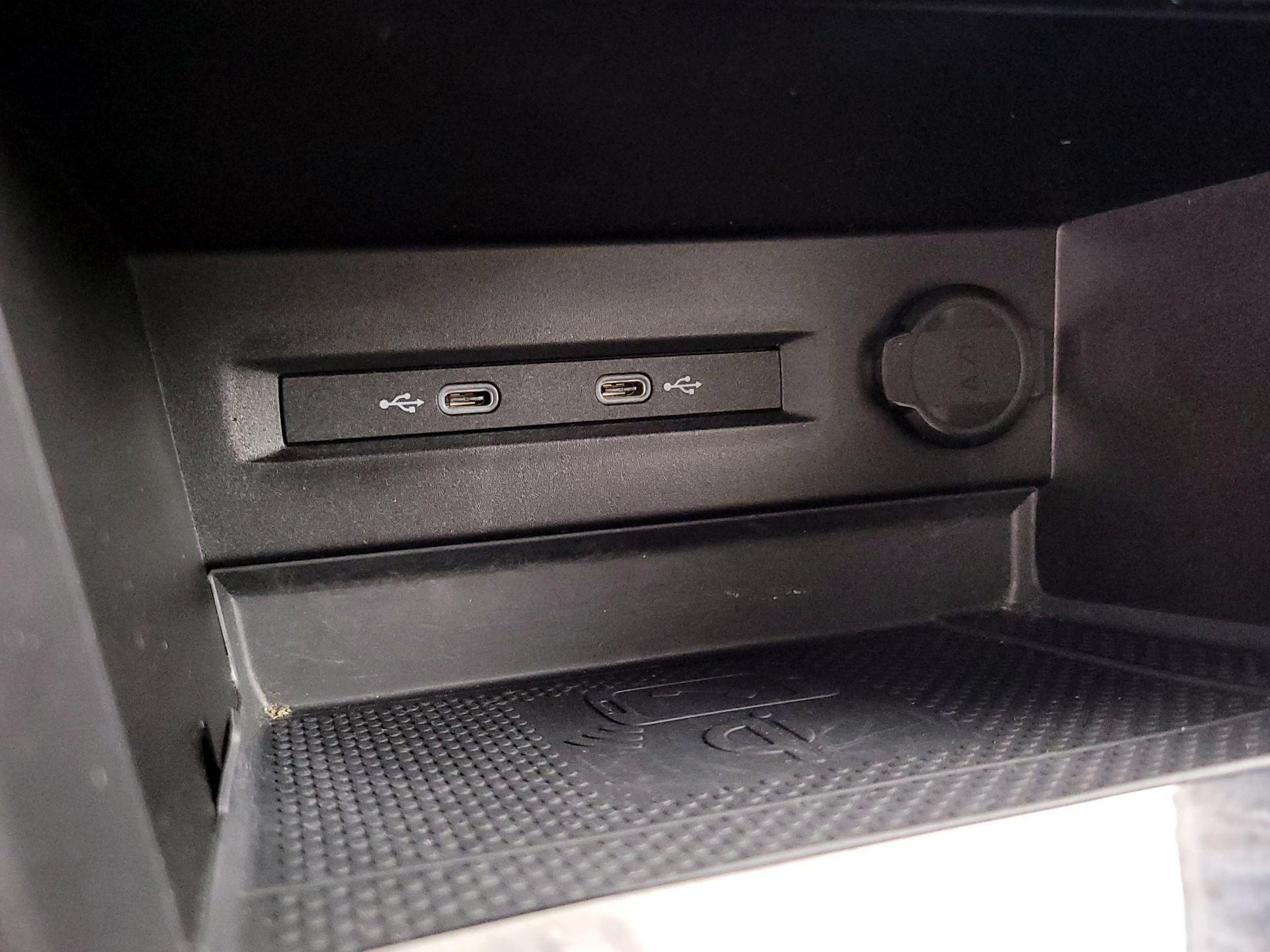 Thumbnail: 2022 Volkswagen Taos - 19