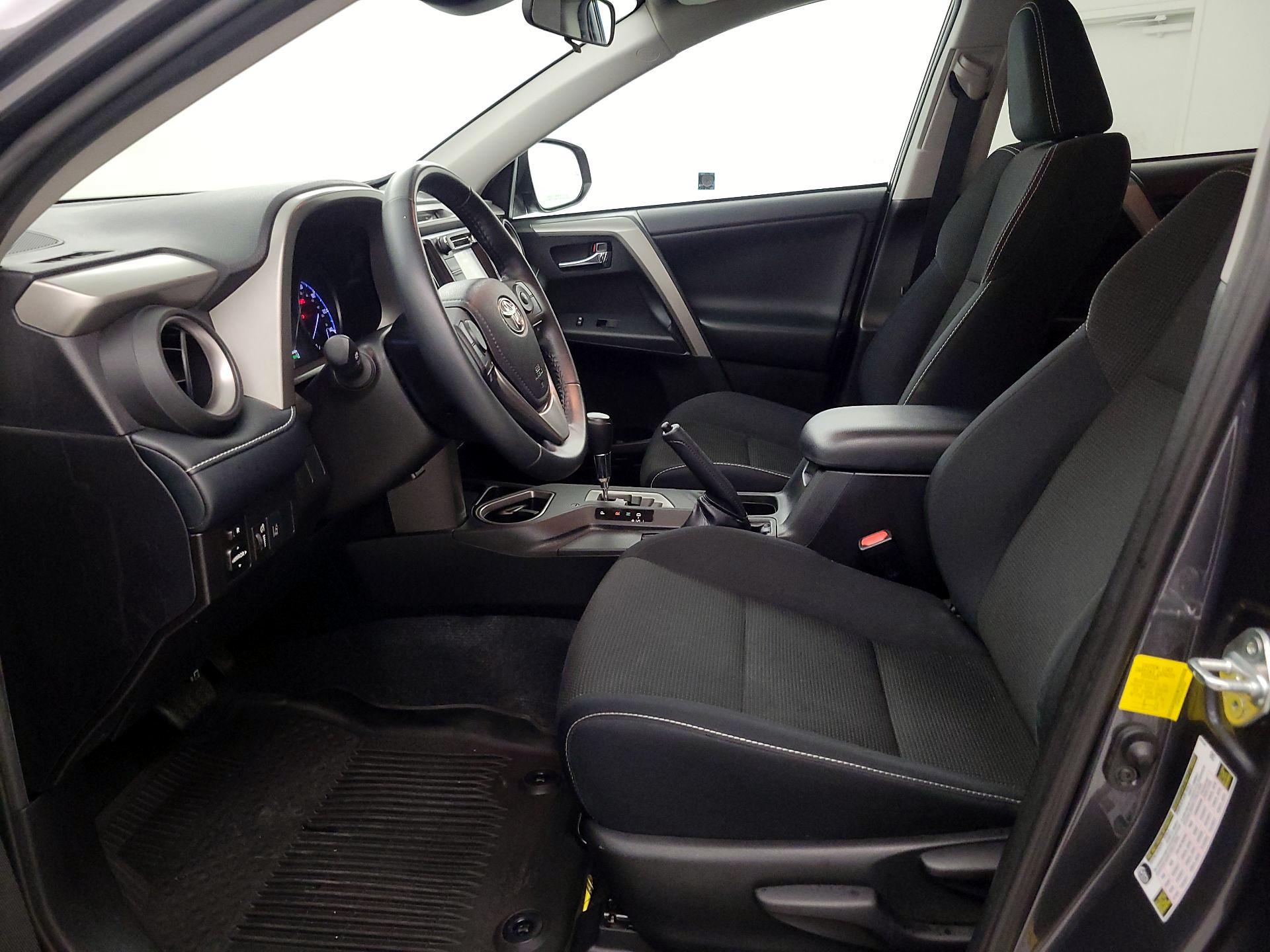 Thumbnail: 2018 Toyota RAV4 - 11