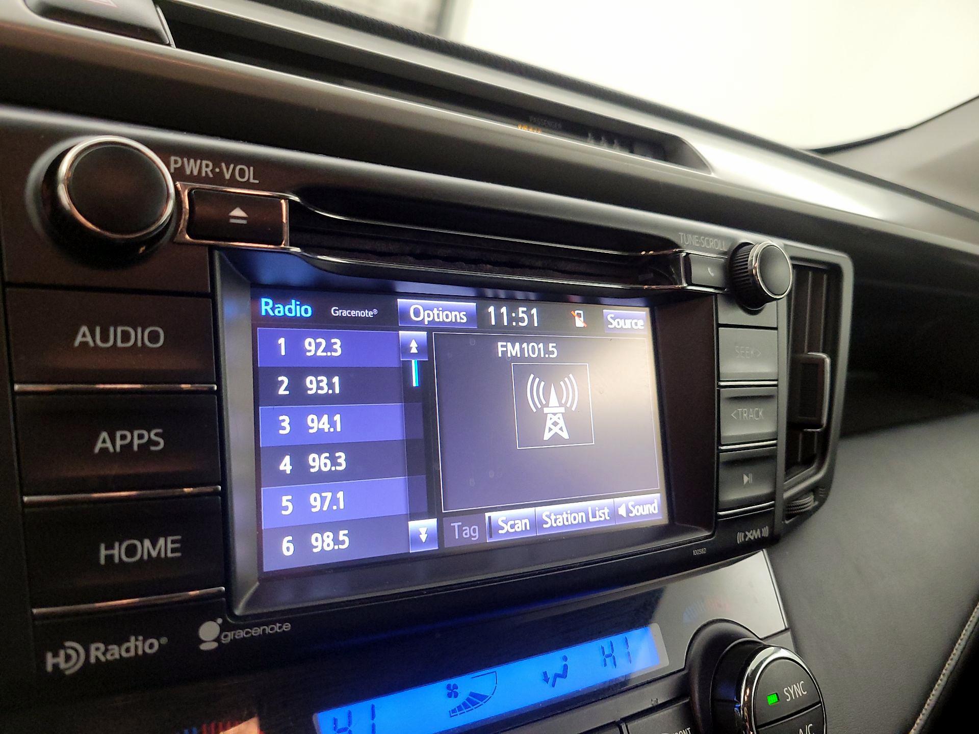 Thumbnail: 2018 Toyota RAV4 - 15