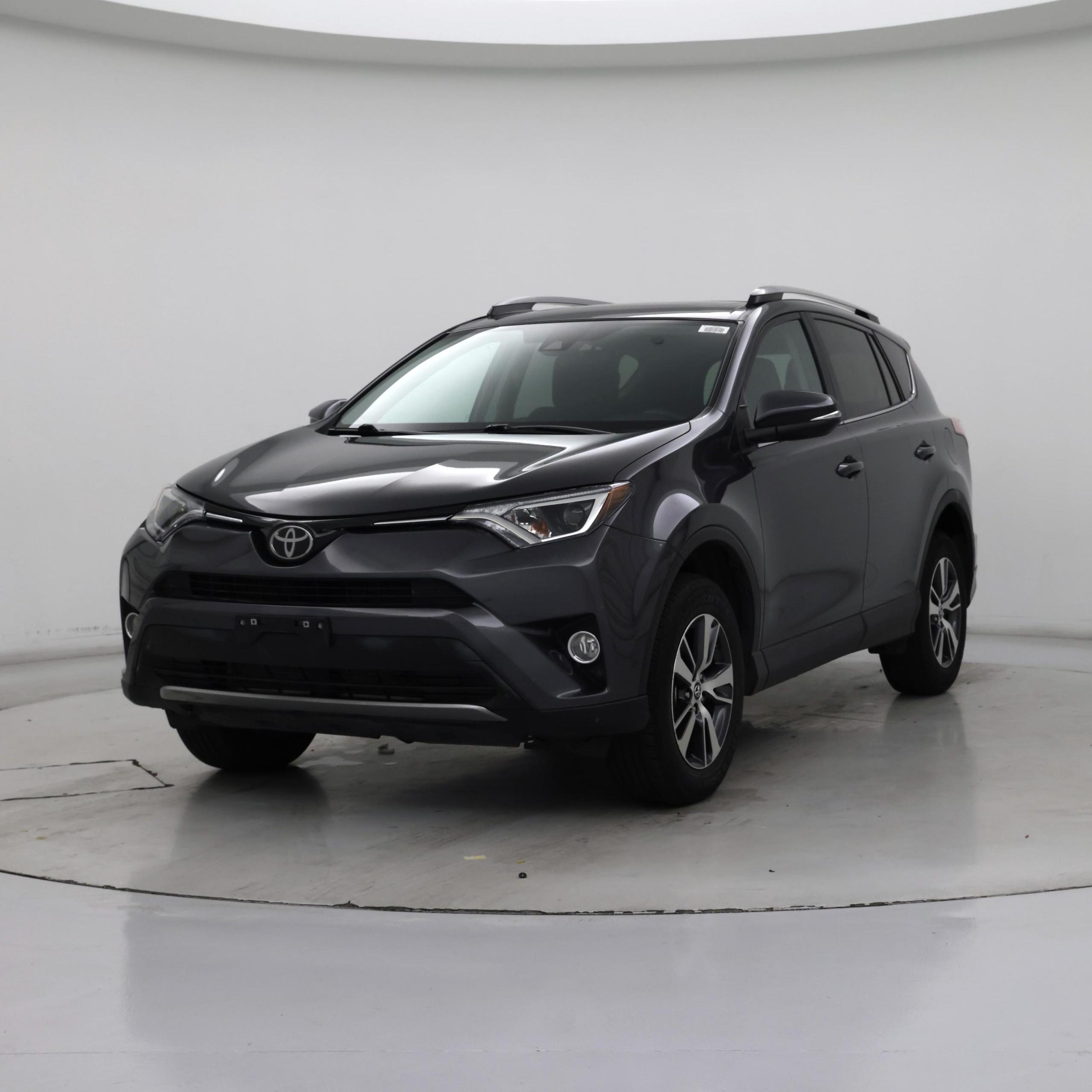 Thumbnail: 2018 Toyota RAV4 - 4