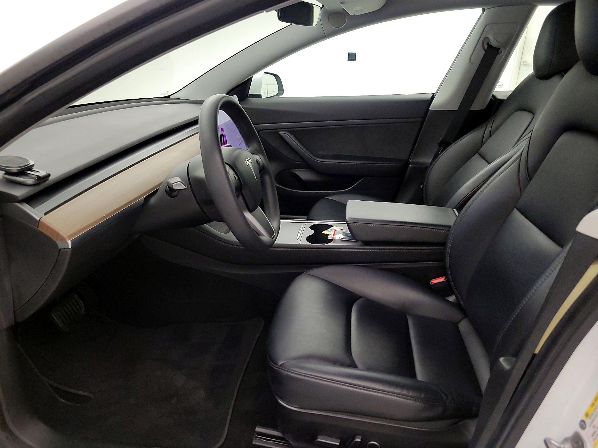 Thumbnail: 2021 Tesla Model 3 - 11