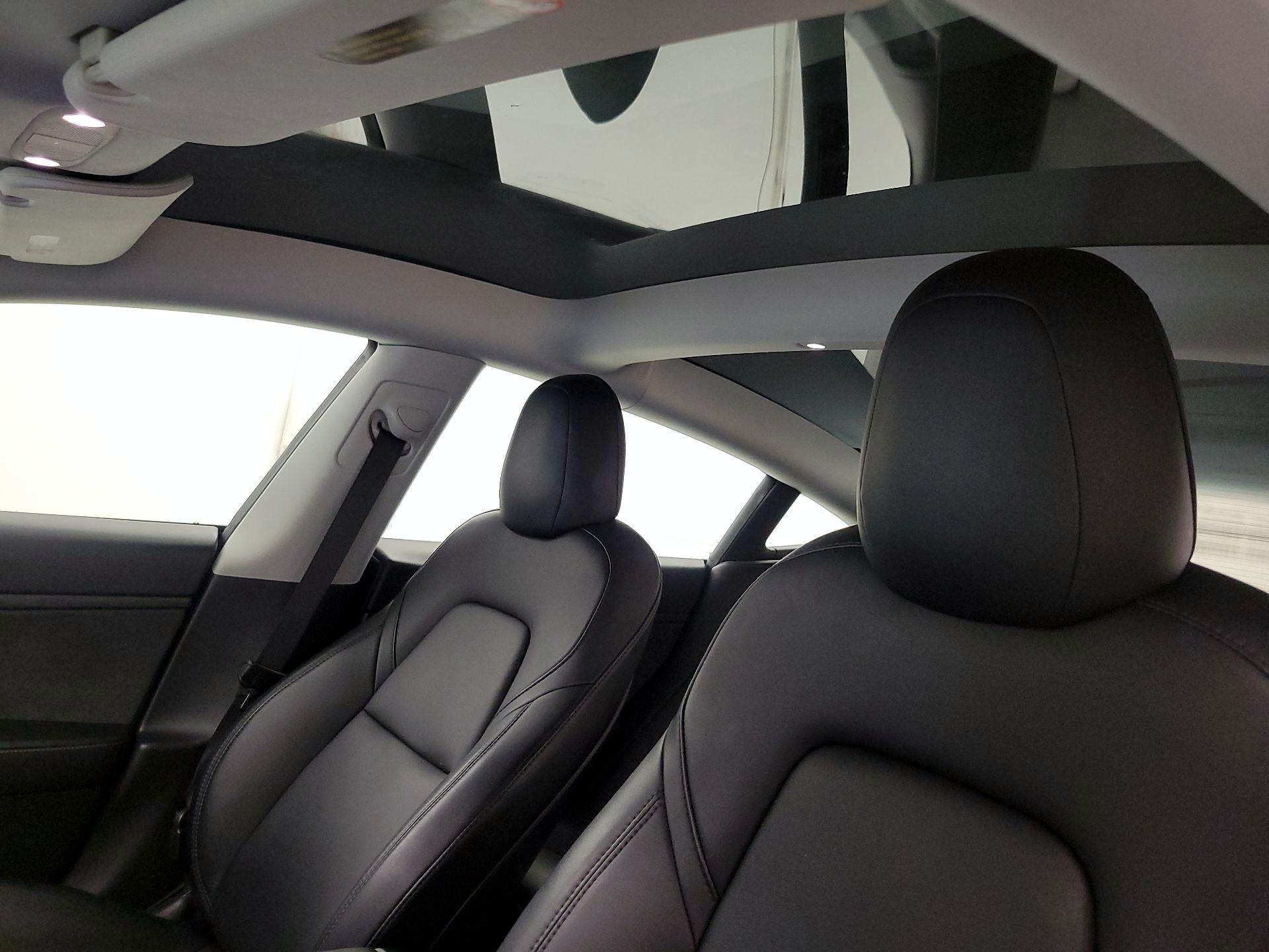 Thumbnail: 2021 Tesla Model 3 - 18