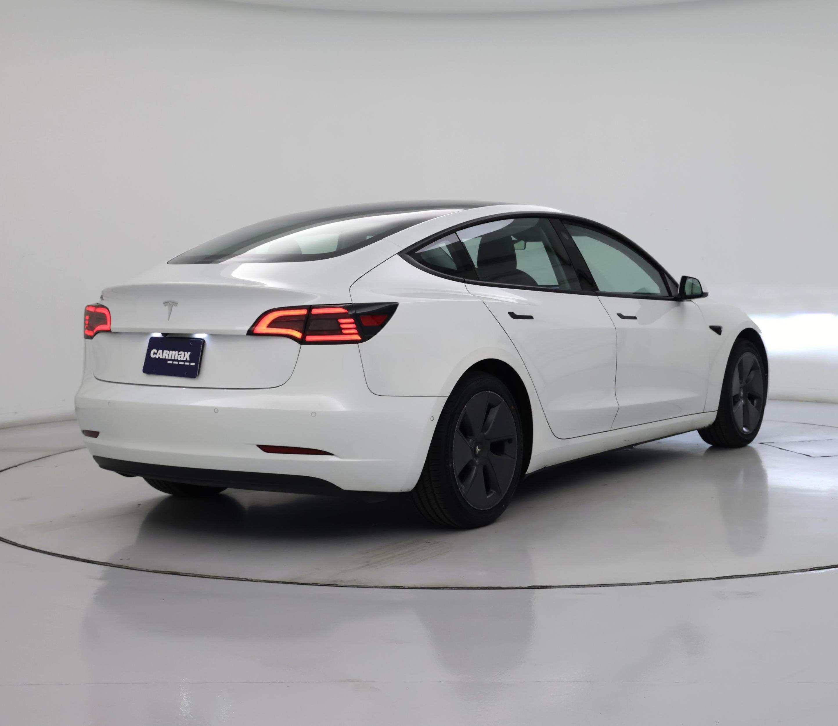 Thumbnail: 2021 Tesla Model 3 - 8