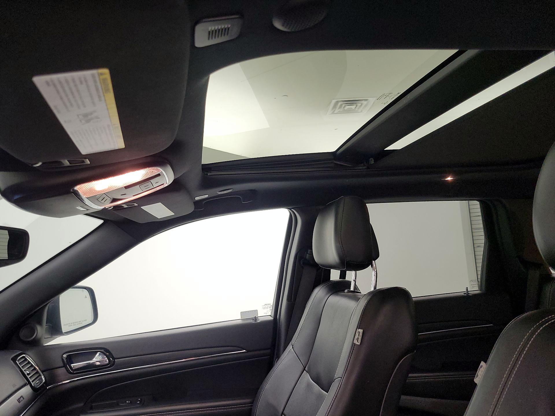 Thumbnail: 2021 Jeep Grand Cherokee - 20
