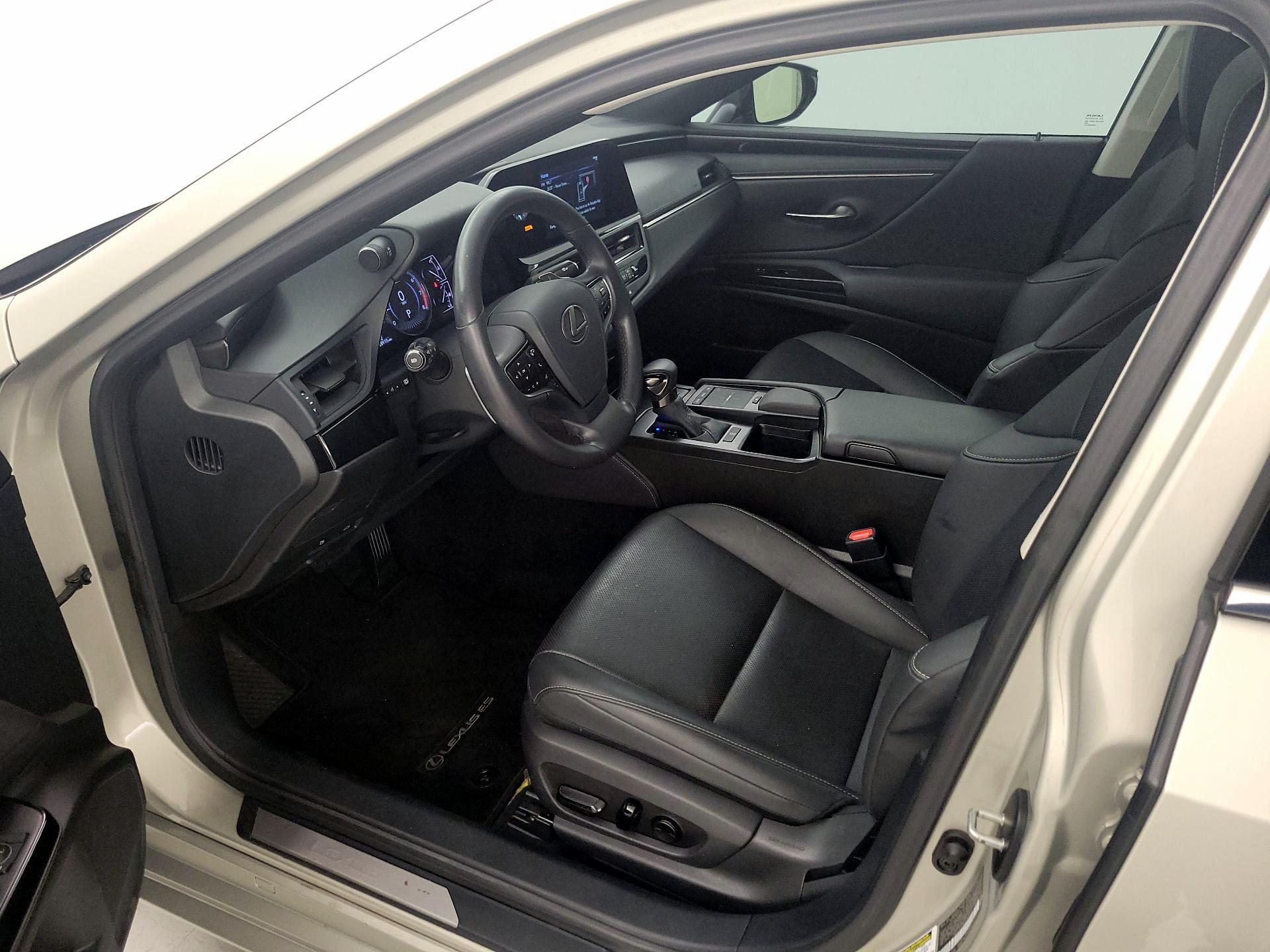 Thumbnail: 2022 Lexus ES - 11