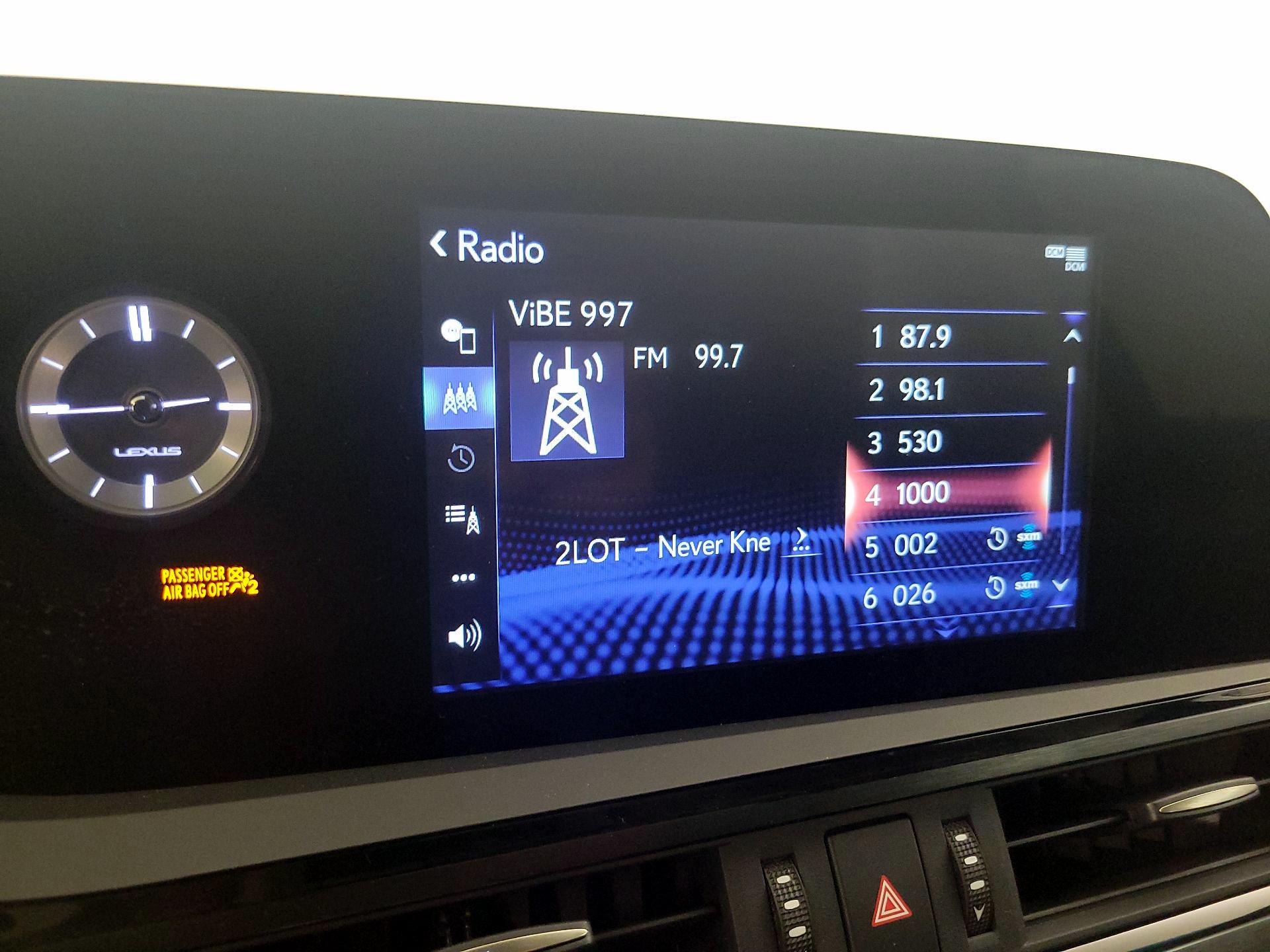 Thumbnail: 2022 Lexus ES - 15