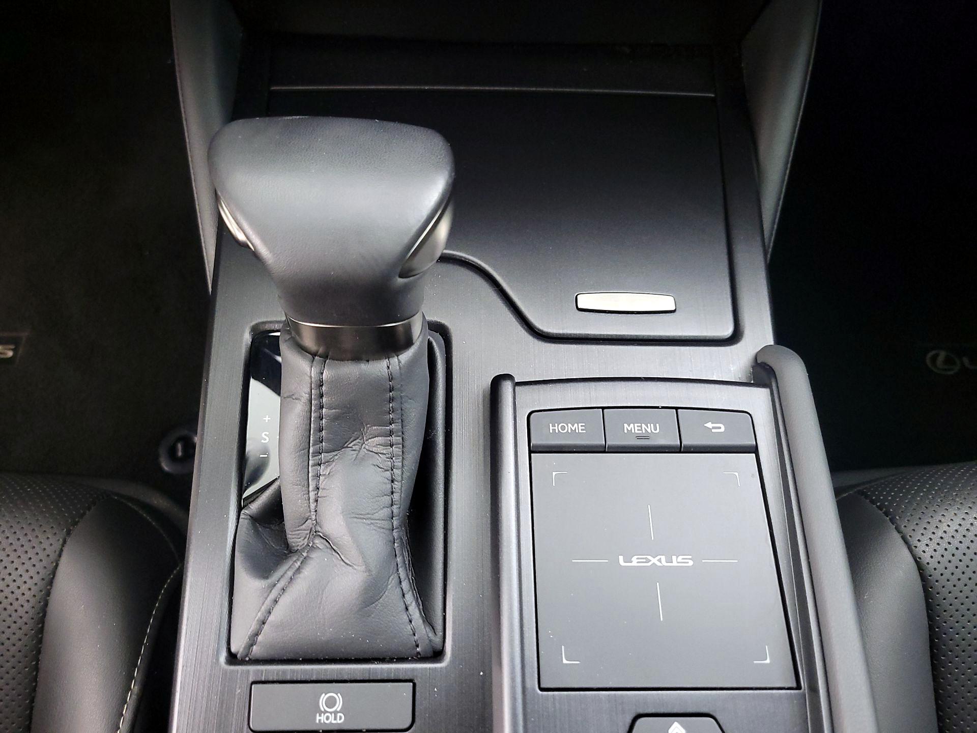 Thumbnail: 2022 Lexus ES - 17