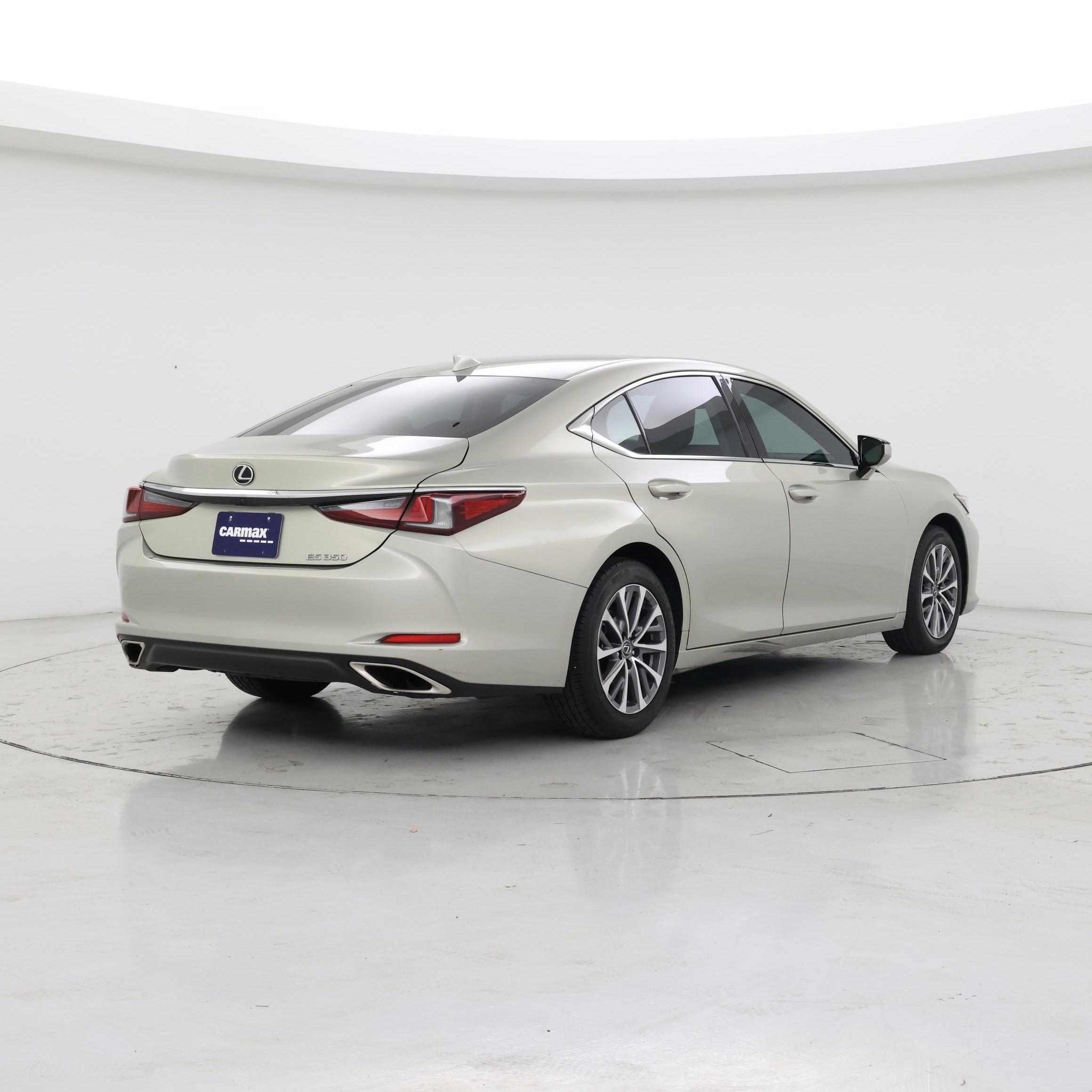 Thumbnail: 2022 Lexus ES - 8