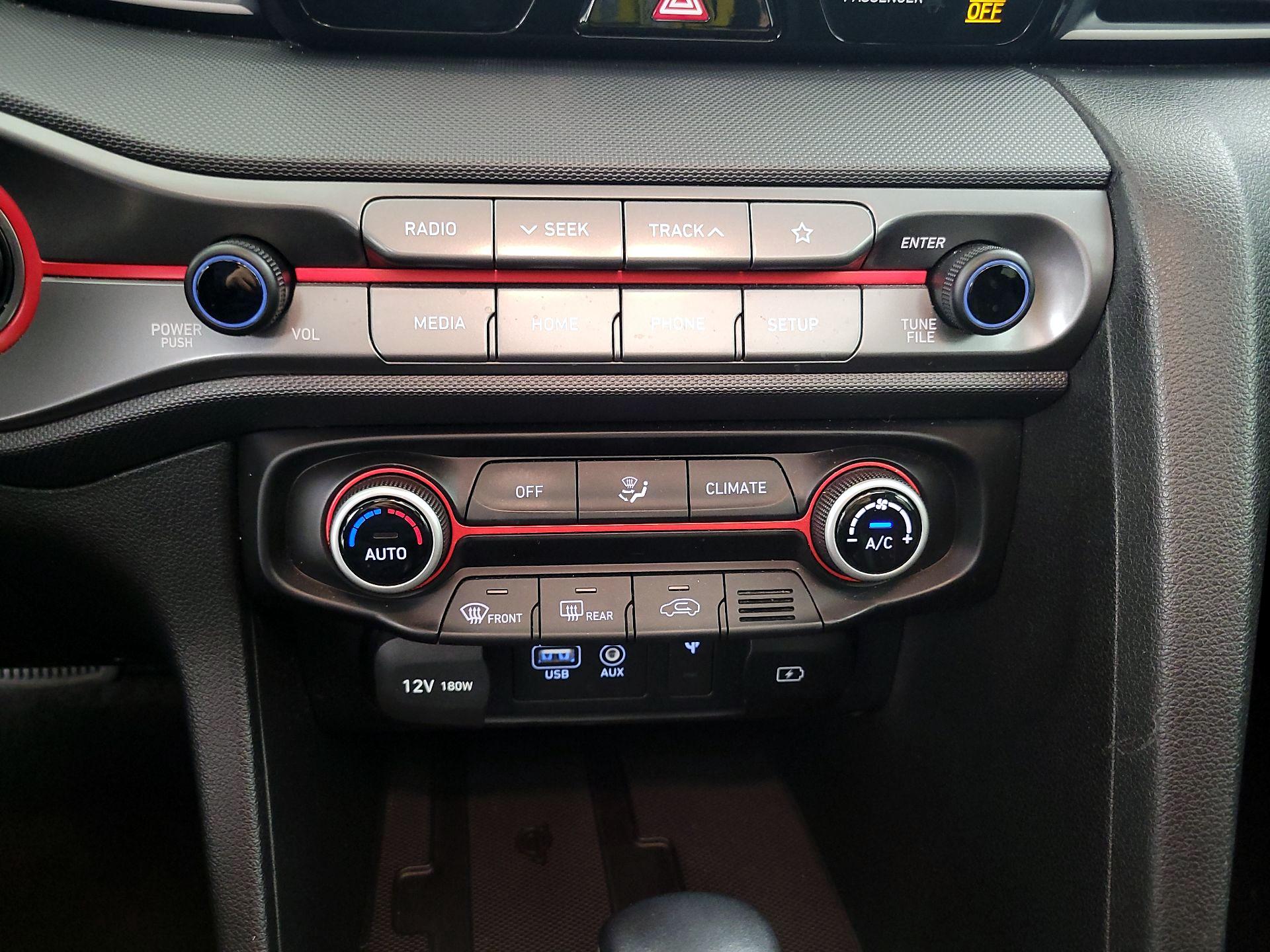 Thumbnail: 2020 Hyundai Veloster - 16