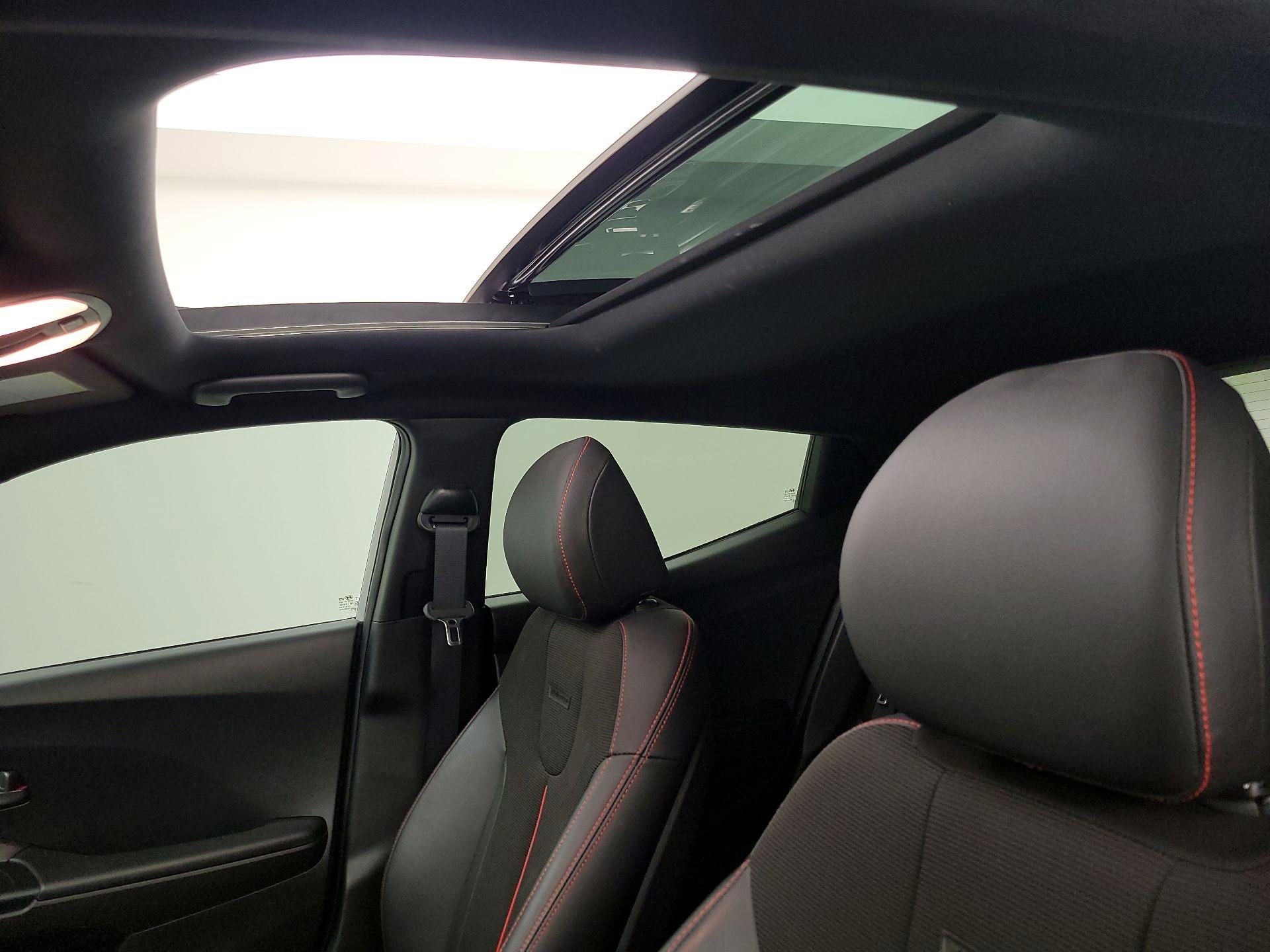 Thumbnail: 2020 Hyundai Veloster - 19