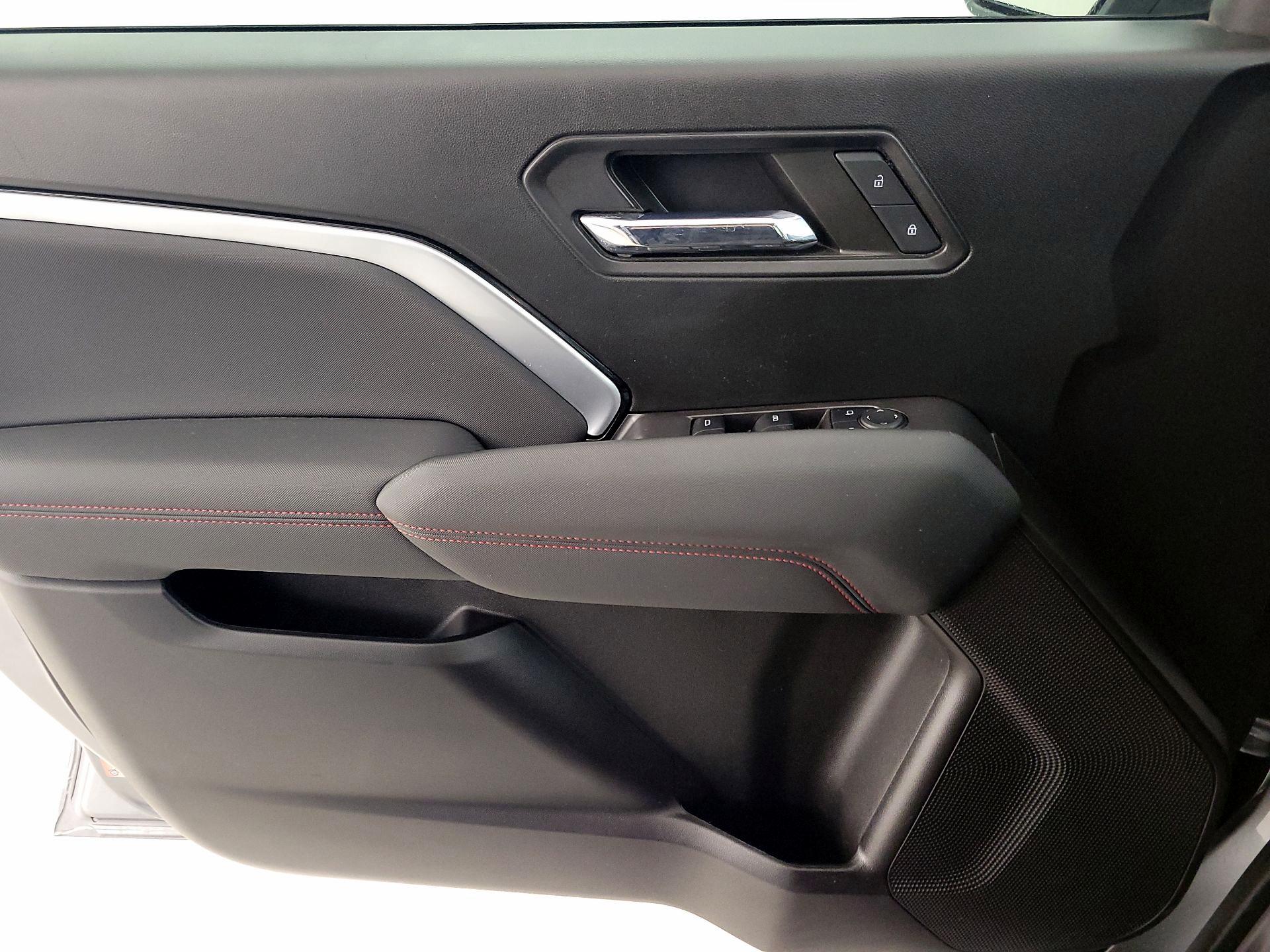 Thumbnail: 2024 Chevrolet Colorado - 12