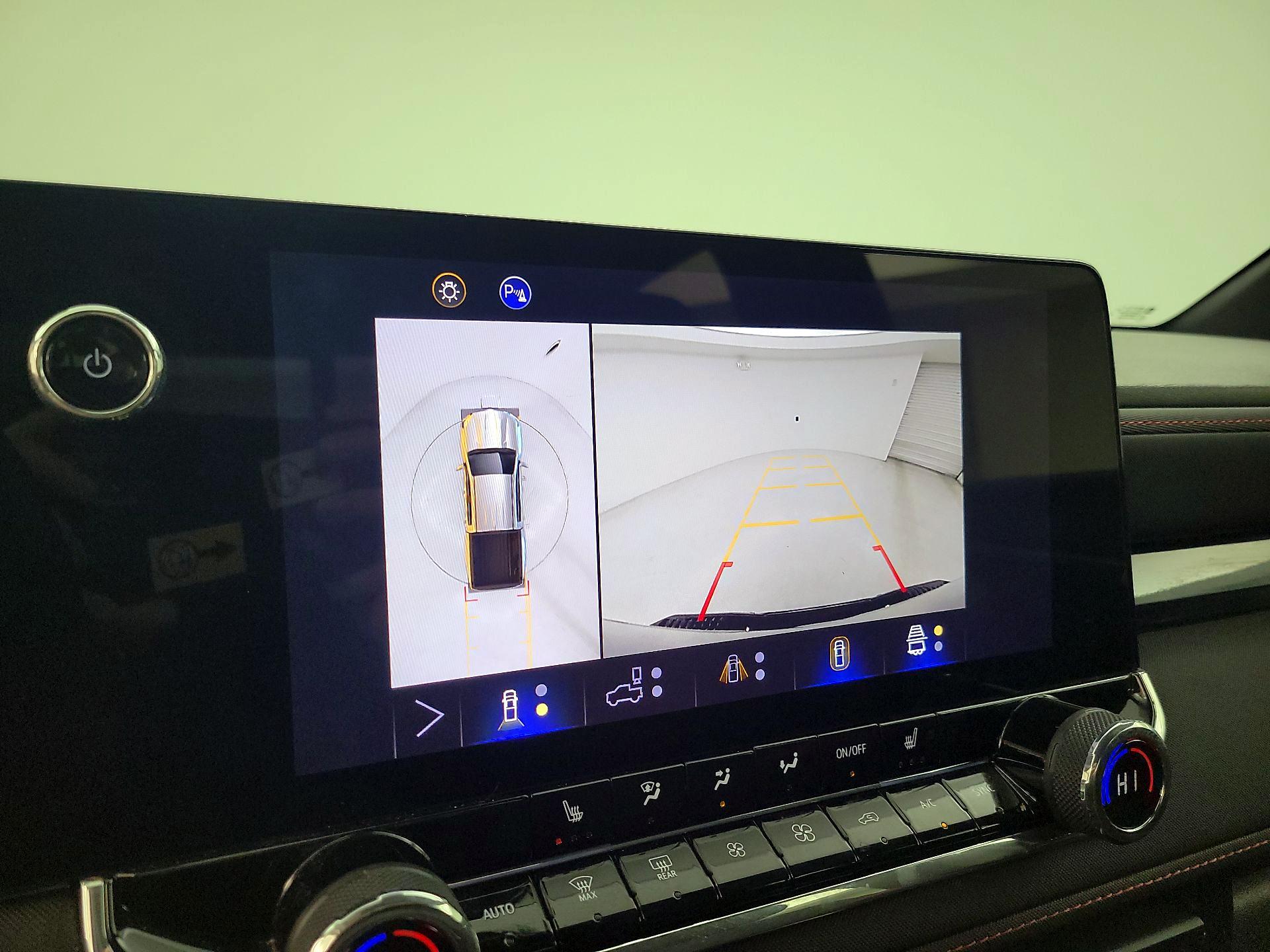 Thumbnail: 2024 Chevrolet Colorado - 15