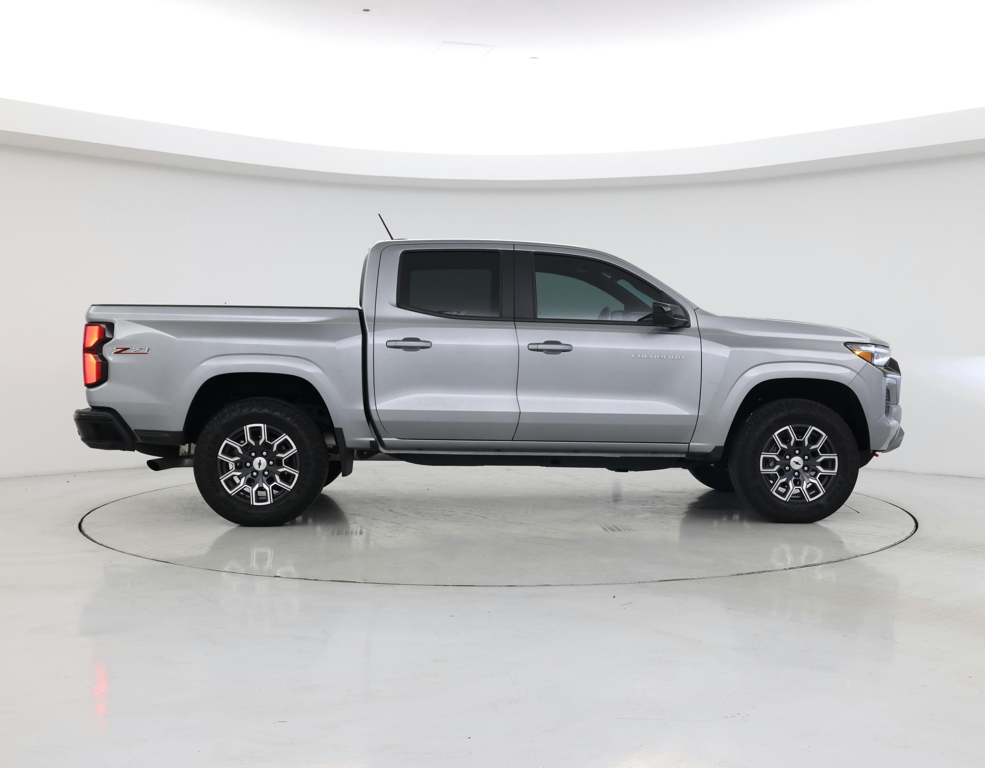 Thumbnail: 2024 Chevrolet Colorado - 7