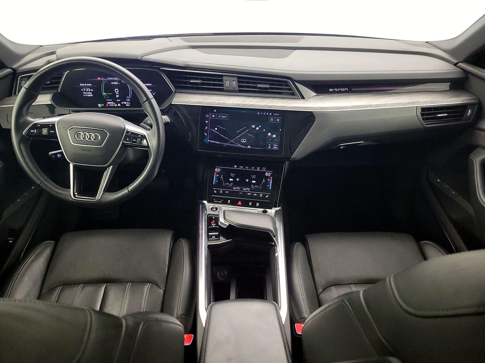 Thumbnail: 2022 Audi e-tron - 9