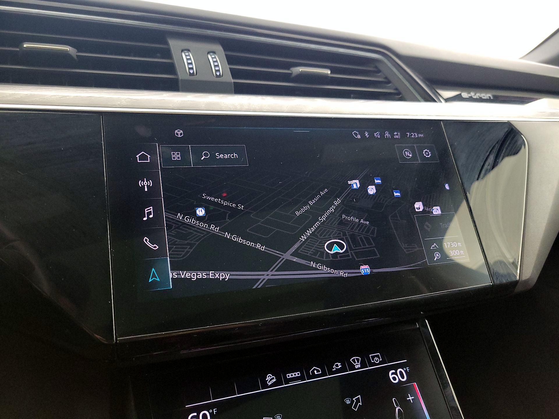 Thumbnail: 2022 Audi e-tron - 14