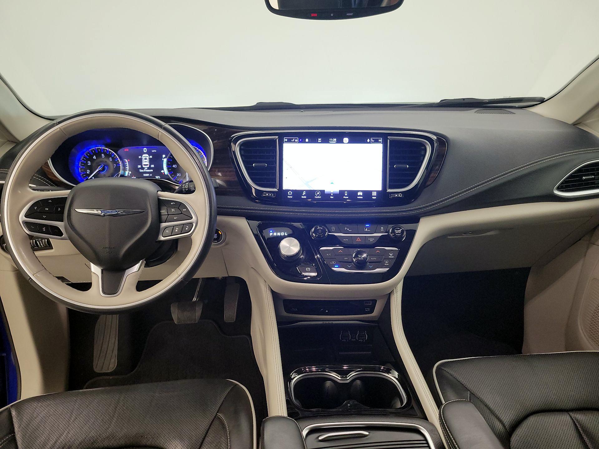 Thumbnail: 2021 Chrysler Pacifica - 9