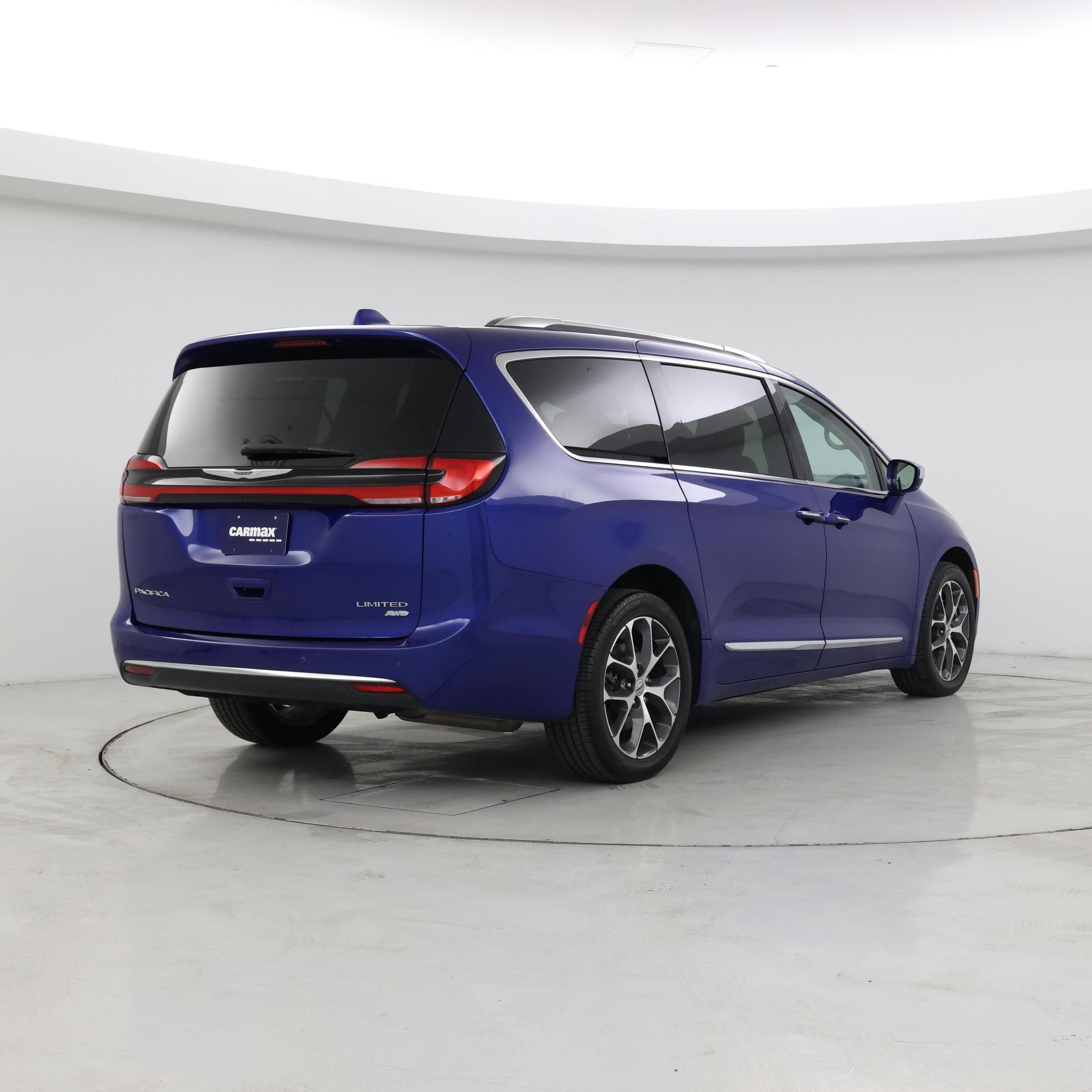 Thumbnail: 2021 Chrysler Pacifica - 8