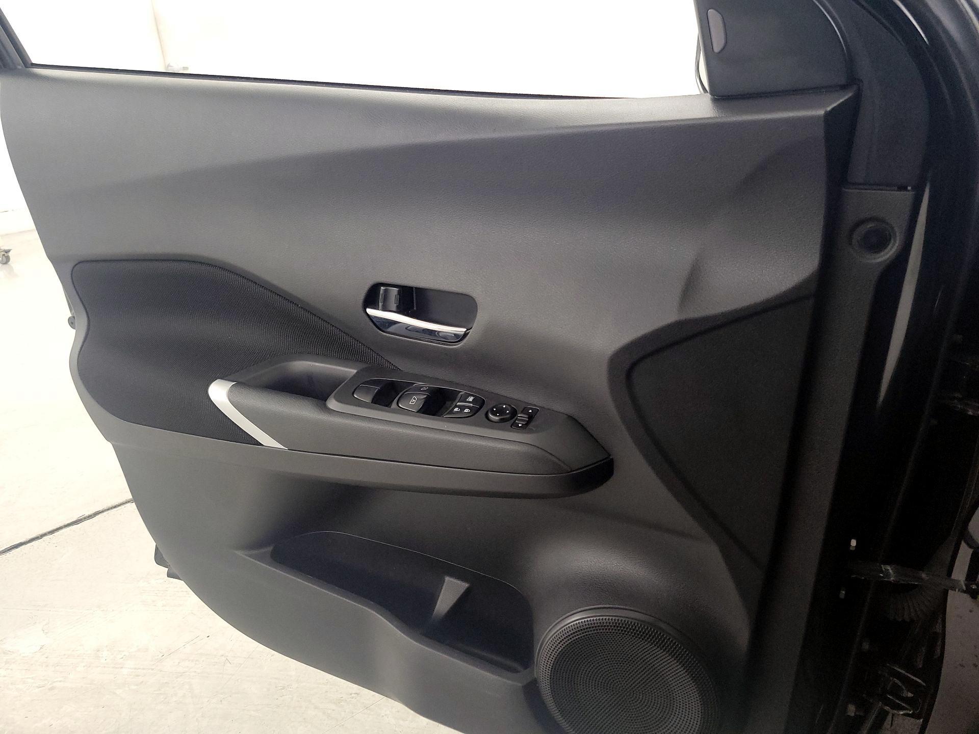 Thumbnail: 2021 Nissan Kicks - 12