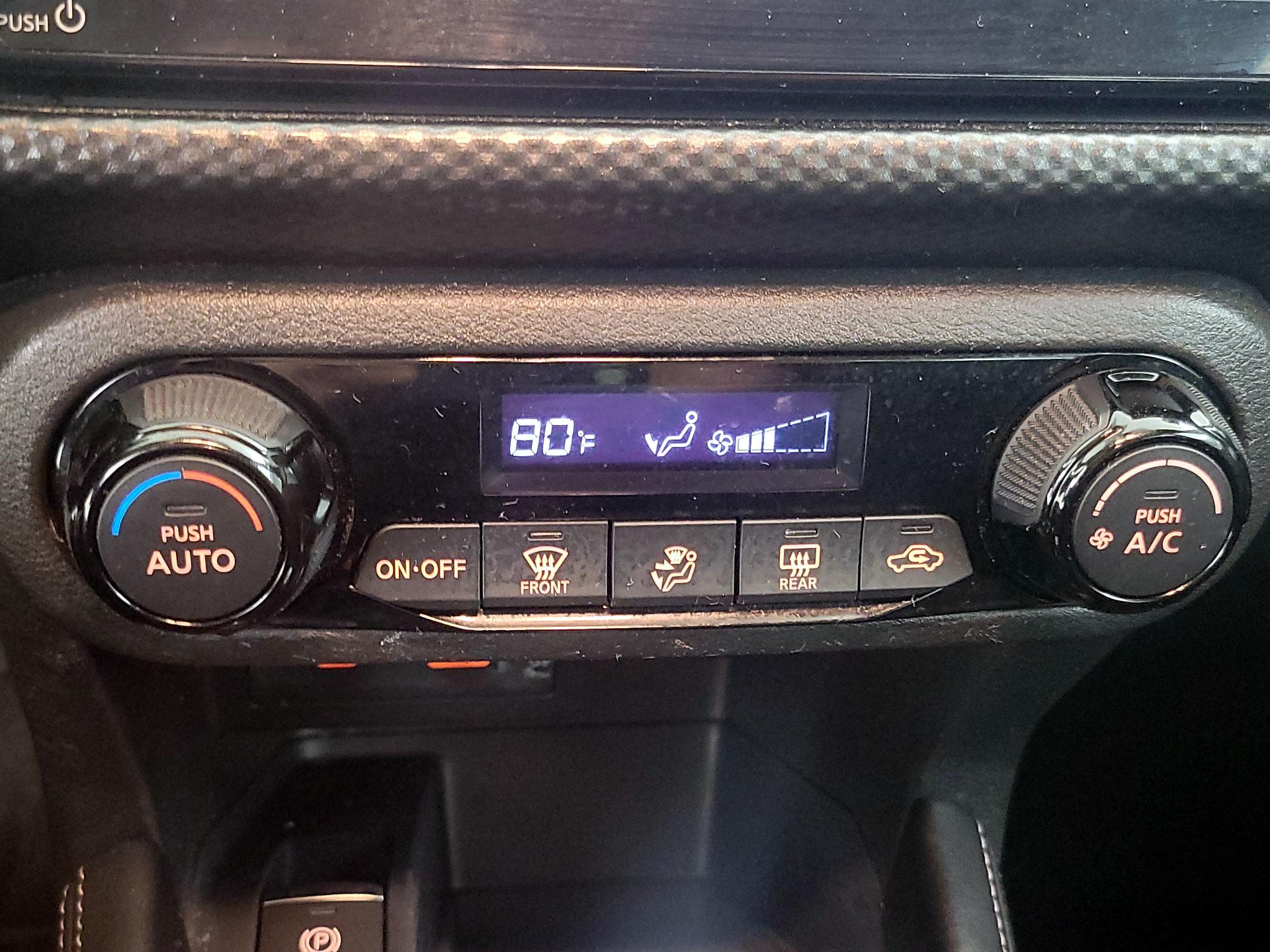 Thumbnail: 2021 Nissan Kicks - 16