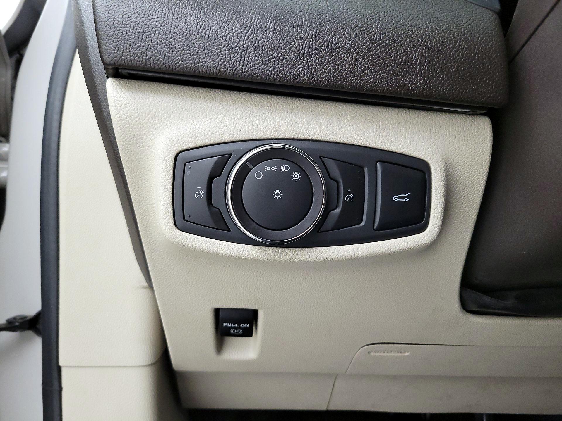 Thumbnail: 2019 Lincoln MKC - 13