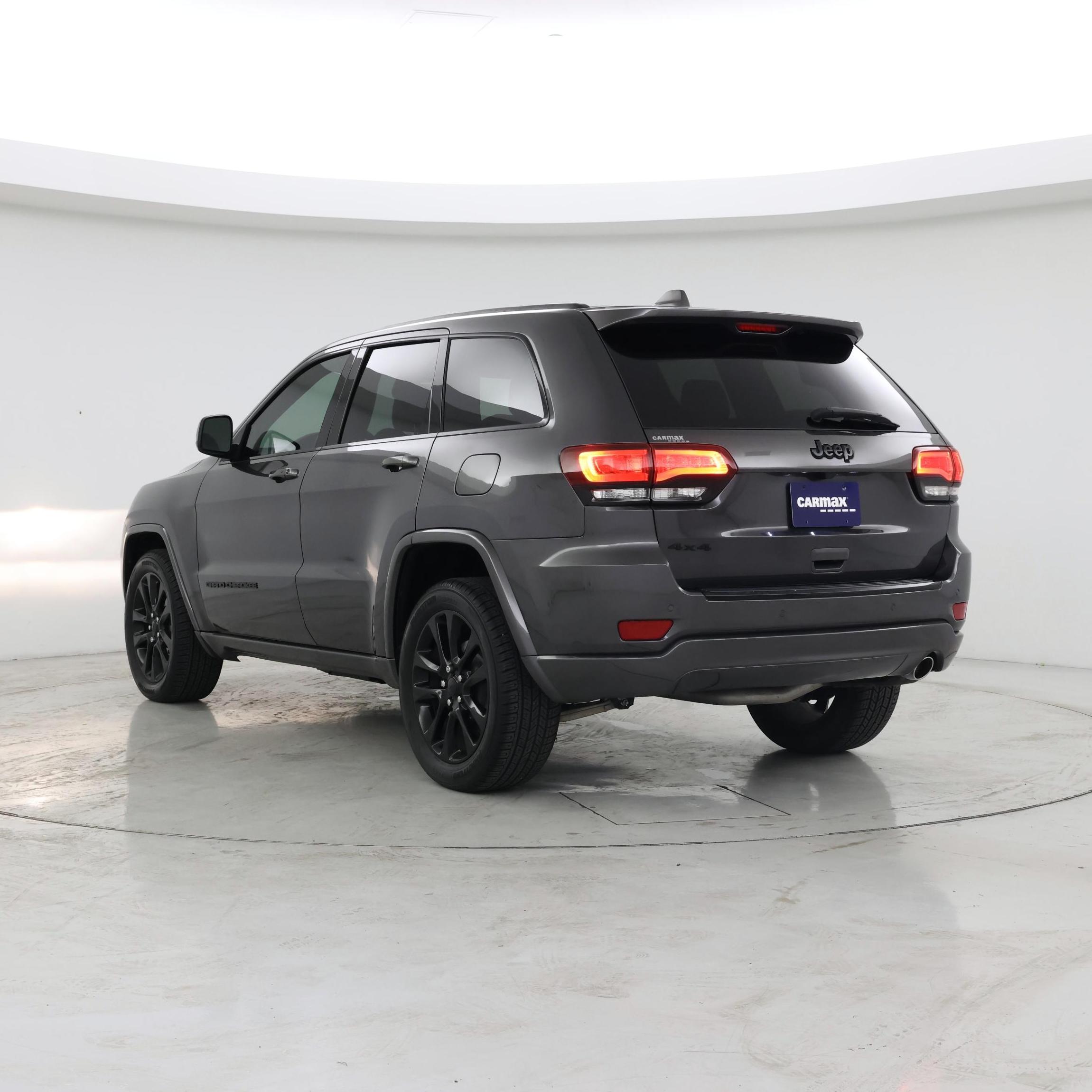 Thumbnail: 2018 Jeep Grand Cherokee - 2