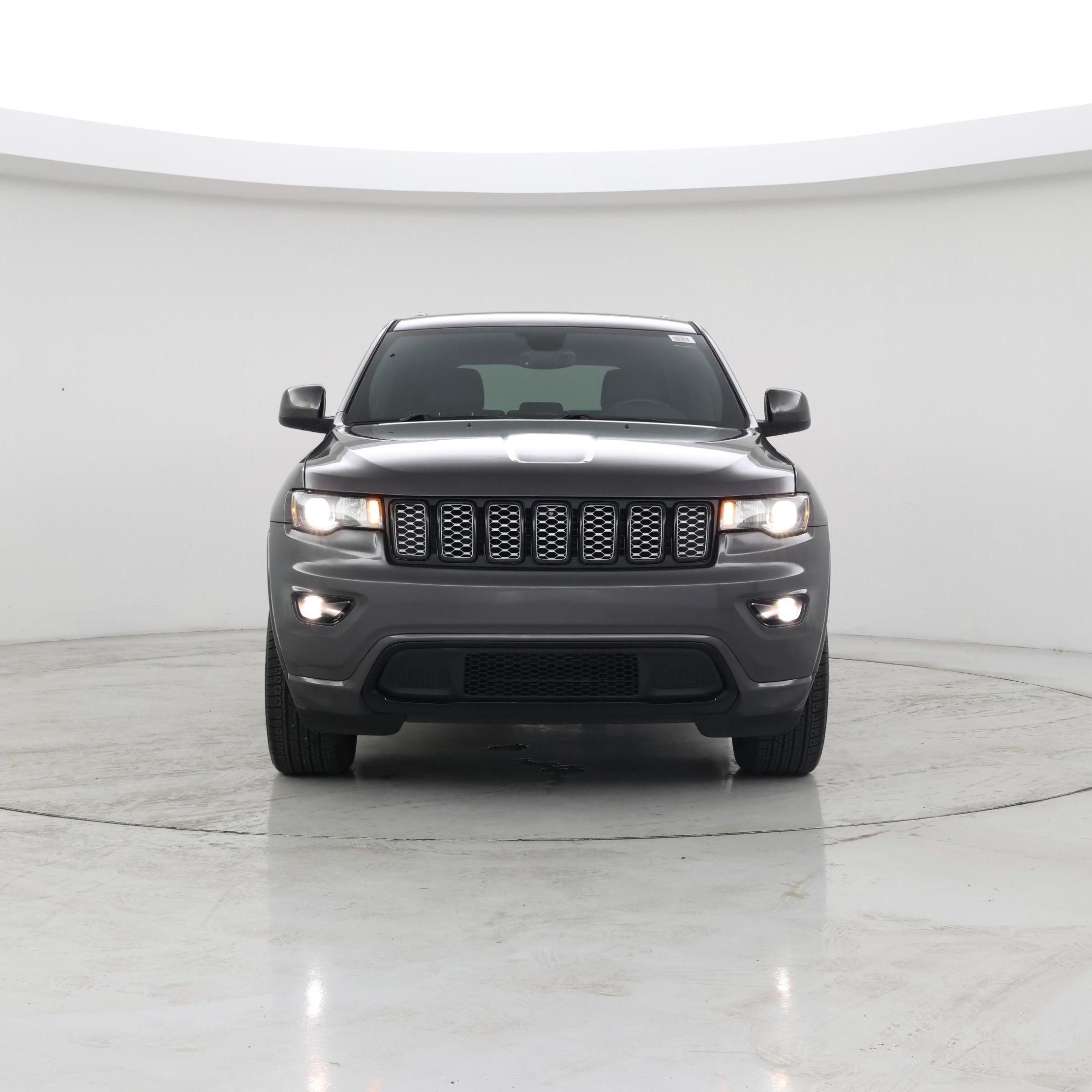 Thumbnail: 2018 Jeep Grand Cherokee - 5