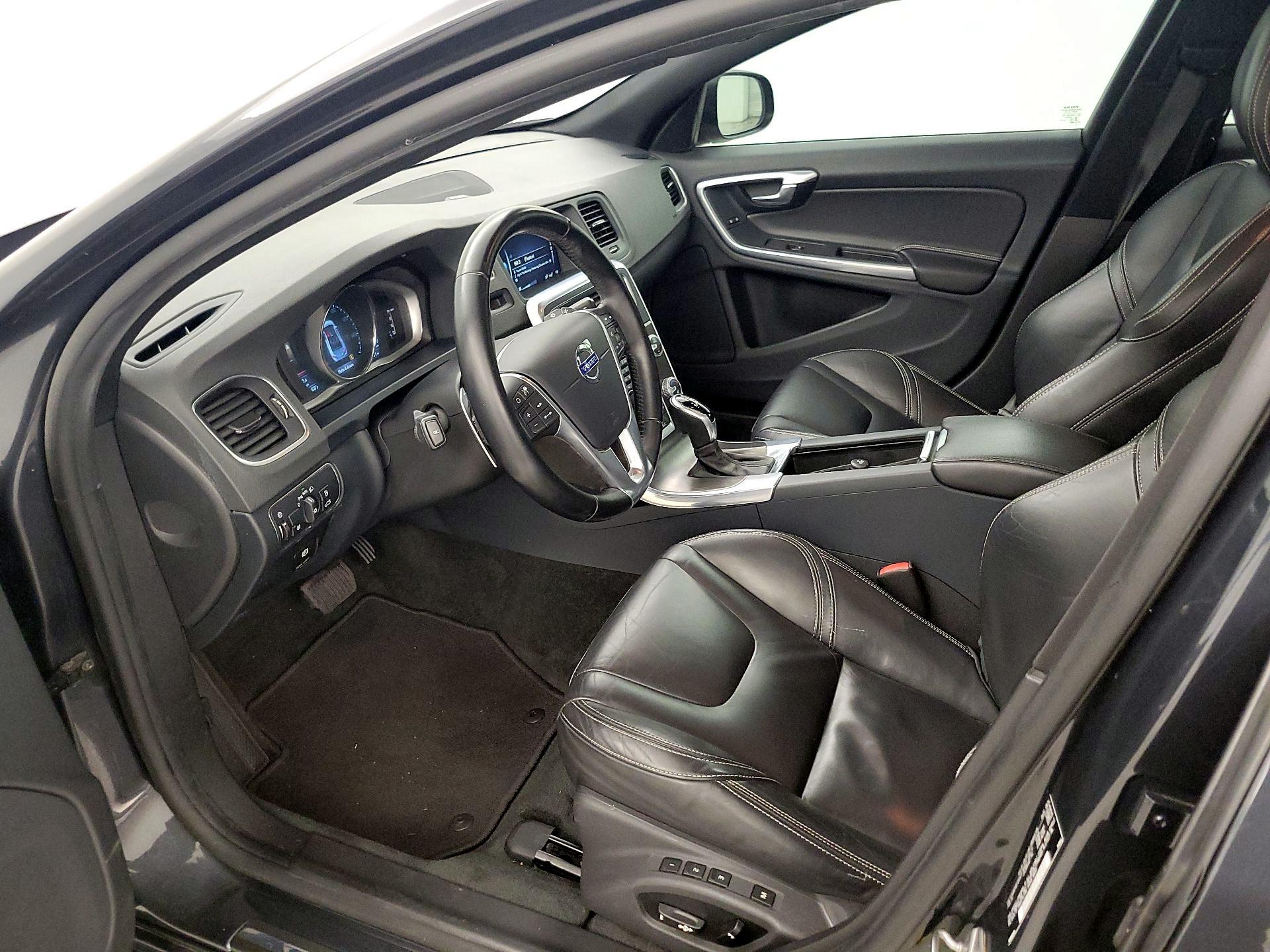 Thumbnail: 2015 Volvo S60 - 11