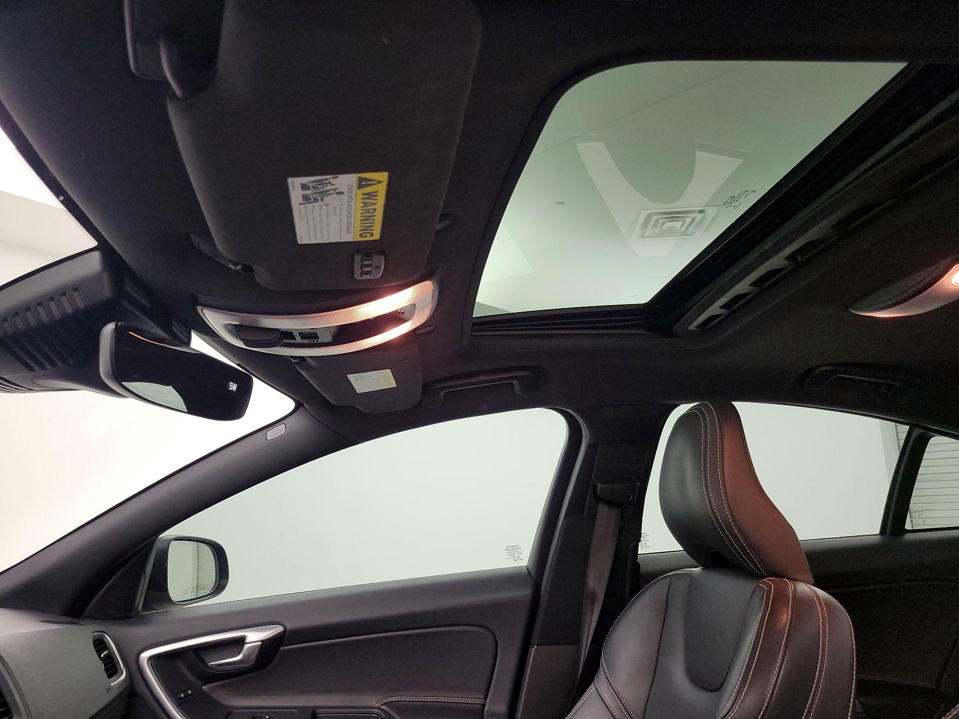 Thumbnail: 2015 Volvo S60 - 19