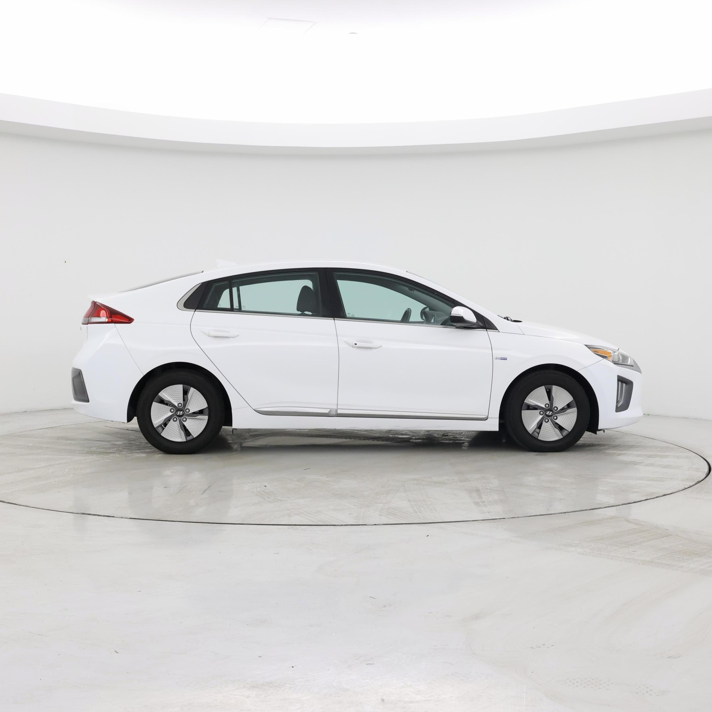 Thumbnail: 2020 Hyundai Ioniq - 7