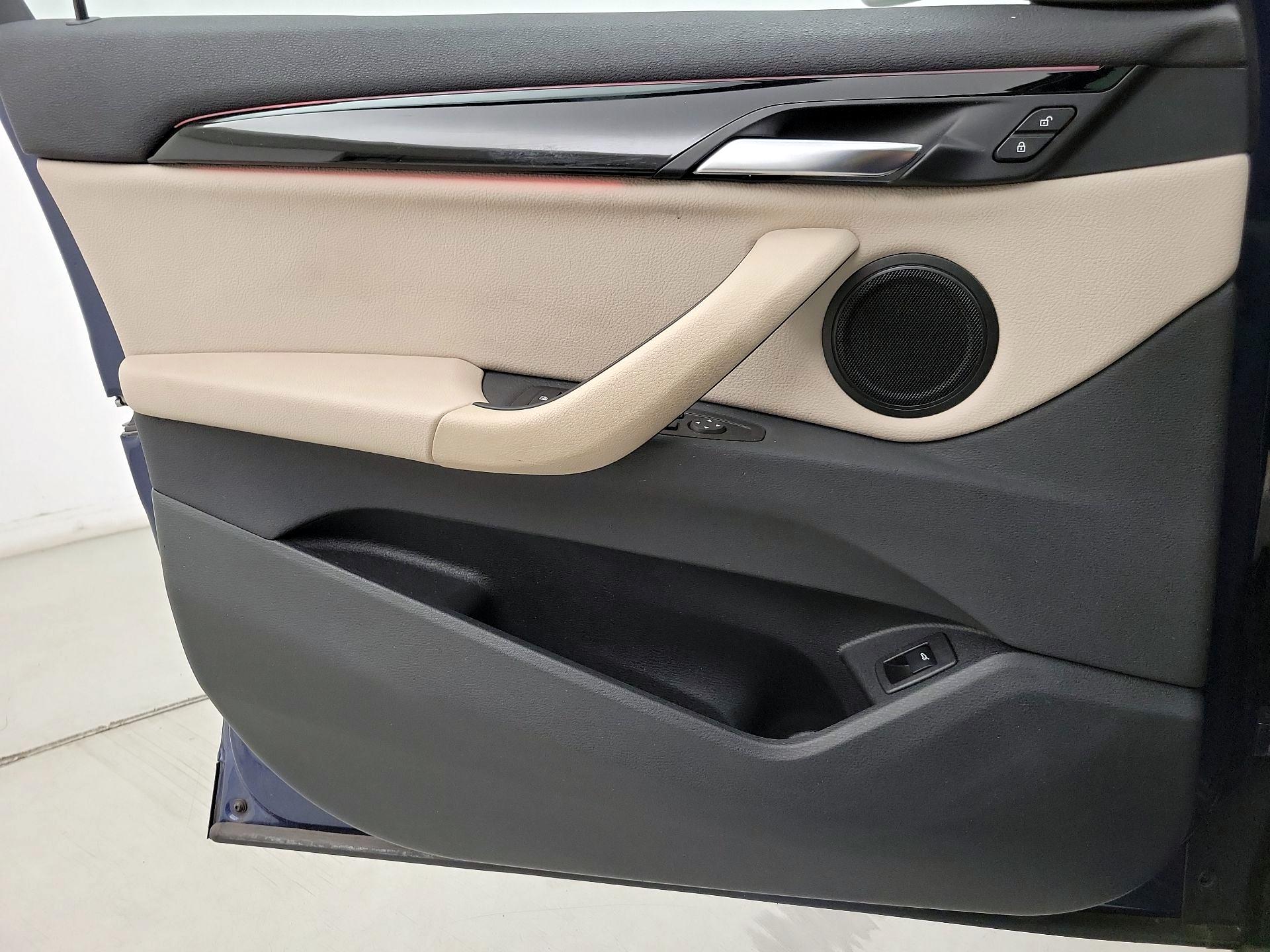 Thumbnail: 2021 BMW X1 - 12