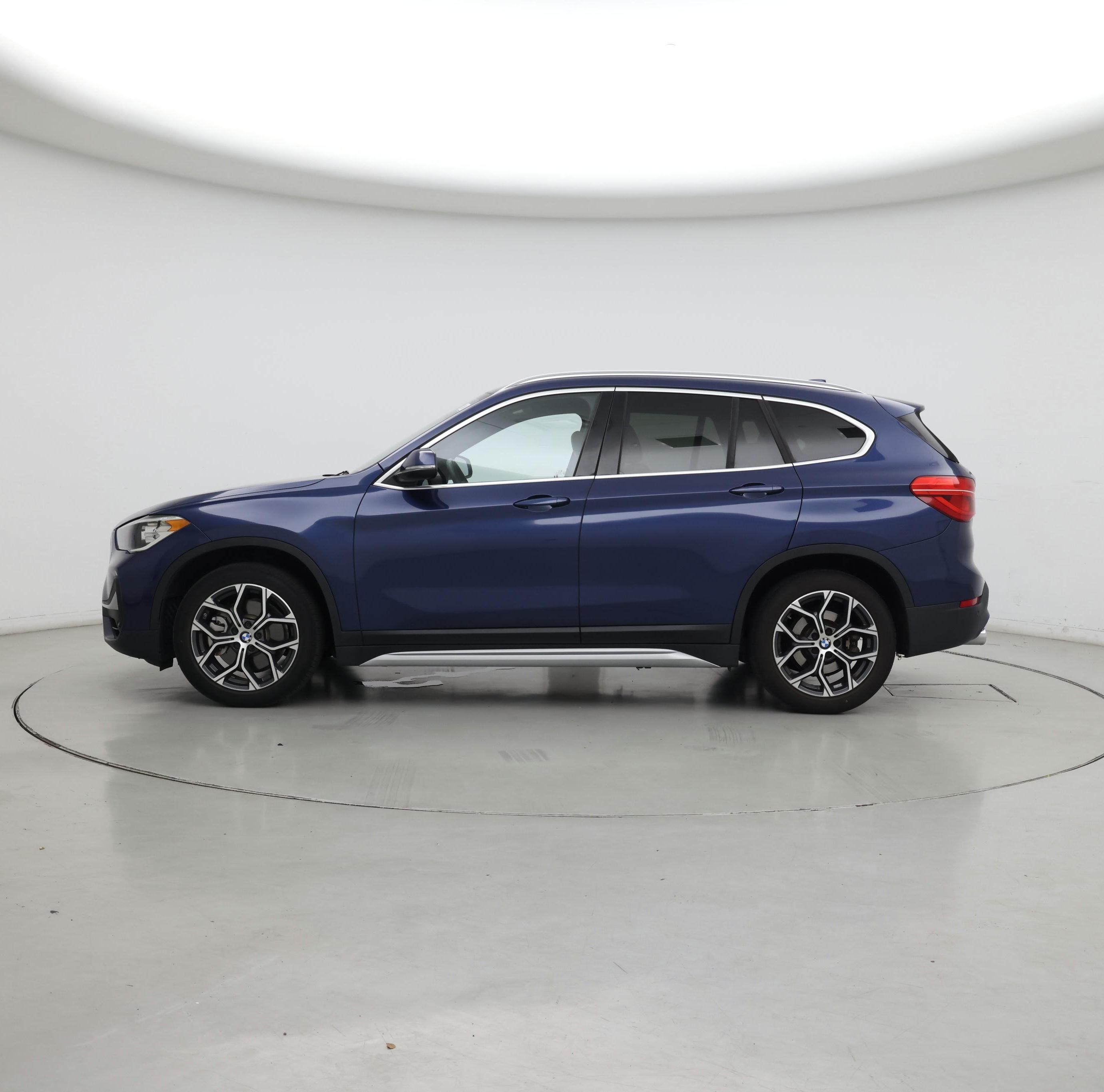 Thumbnail: 2021 BMW X1 - 3