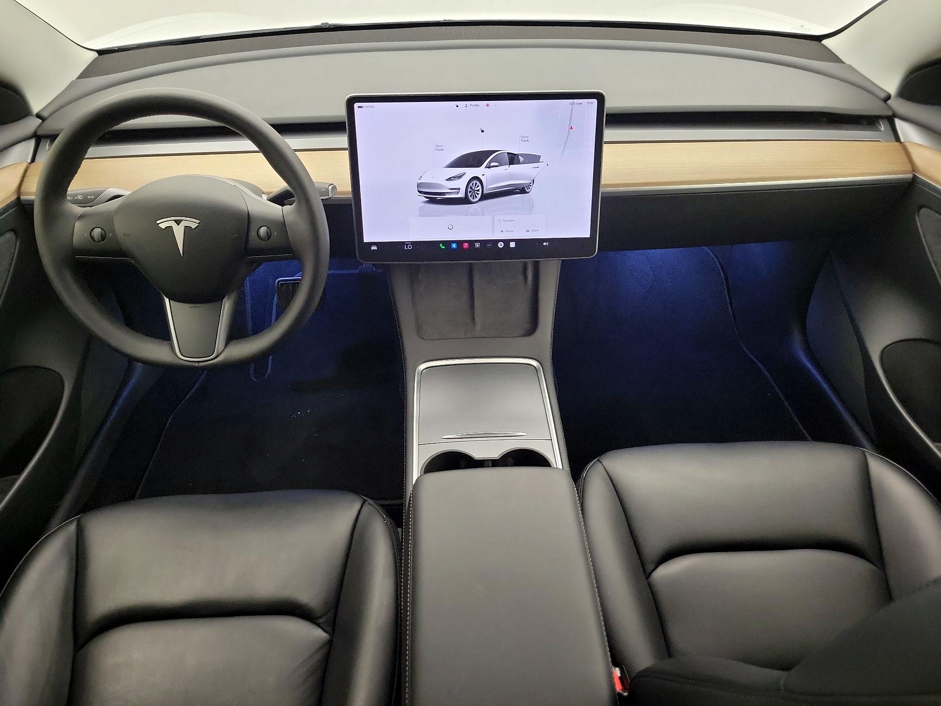 Thumbnail: 2022 Tesla Model 3 - 9