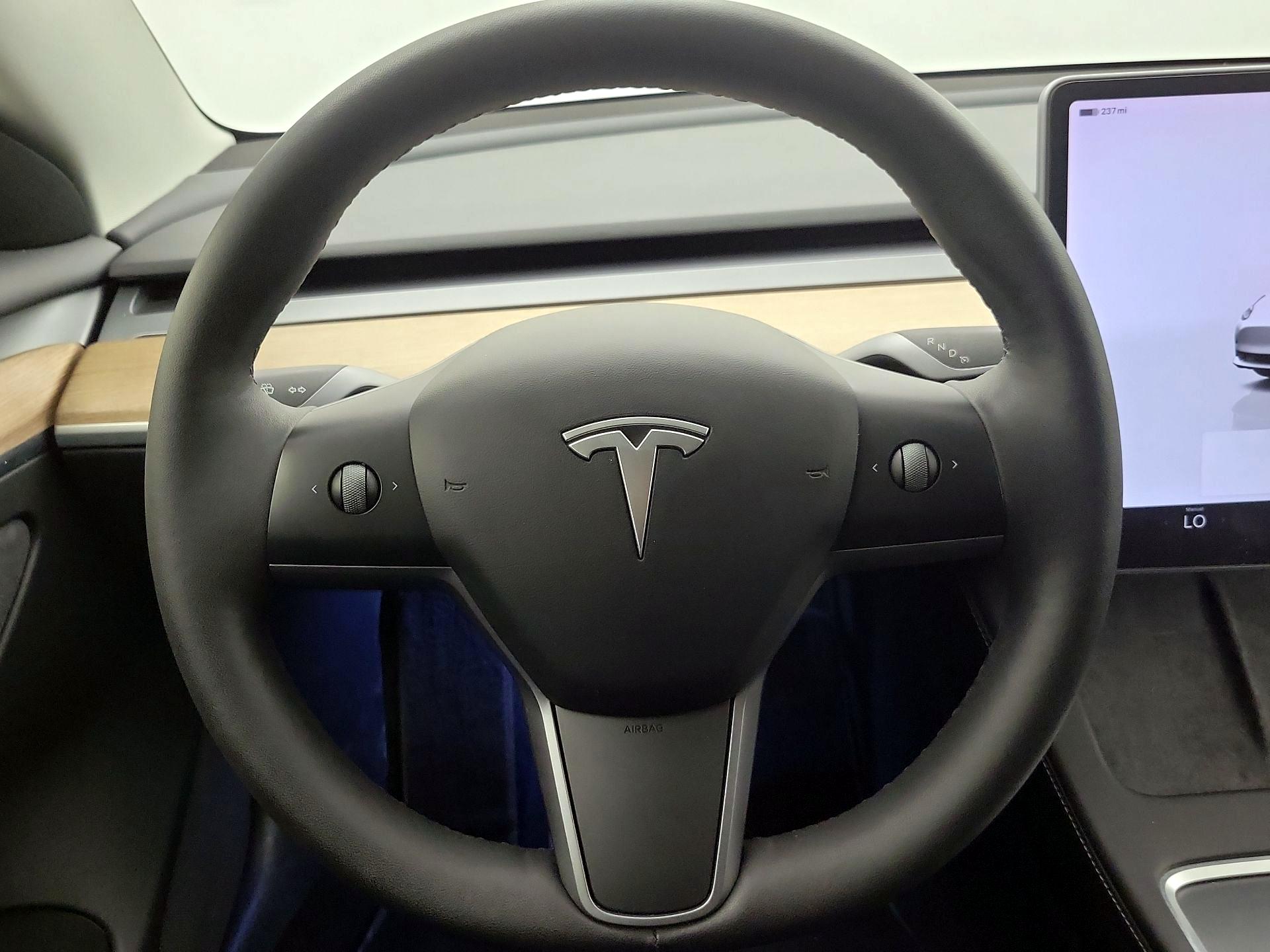 Thumbnail: 2022 Tesla Model 3 - 10